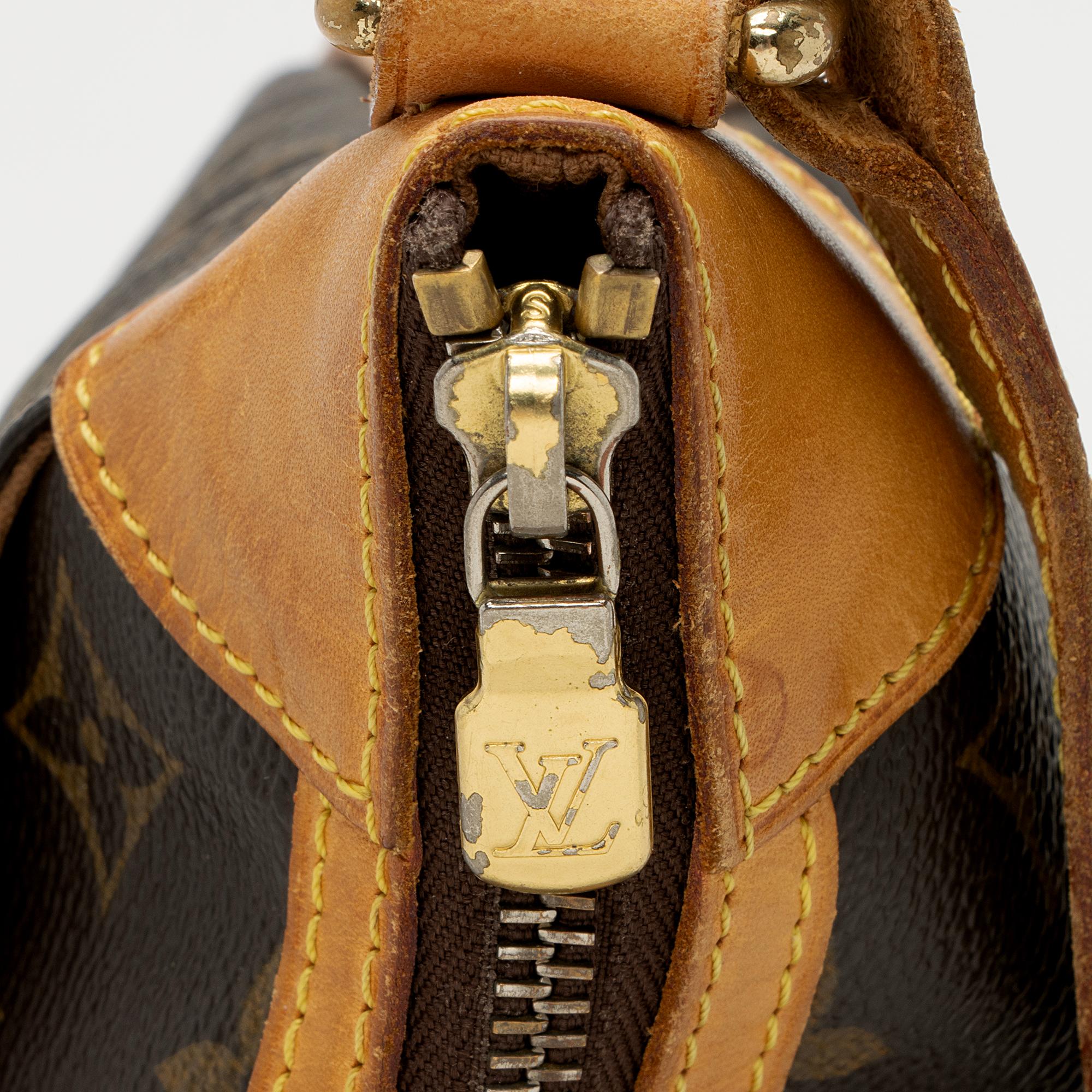 Louis Vuitton Monogram Canvas Odeon PM Shoulder Bag (SHF-S7LeAd)