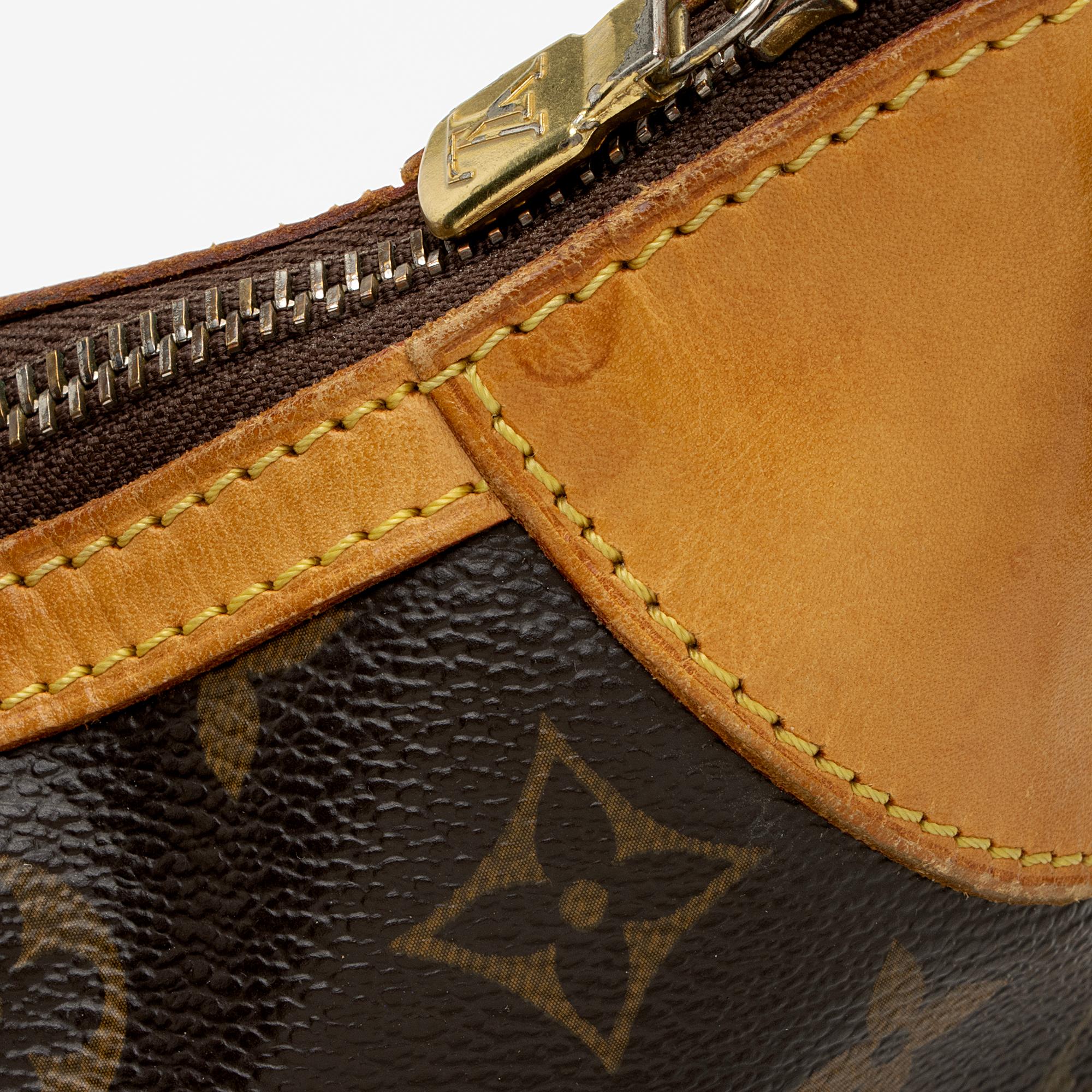 Louis Vuitton Monogram Canvas Odeon PM Shoulder Bag (SHF-S7LeAd)