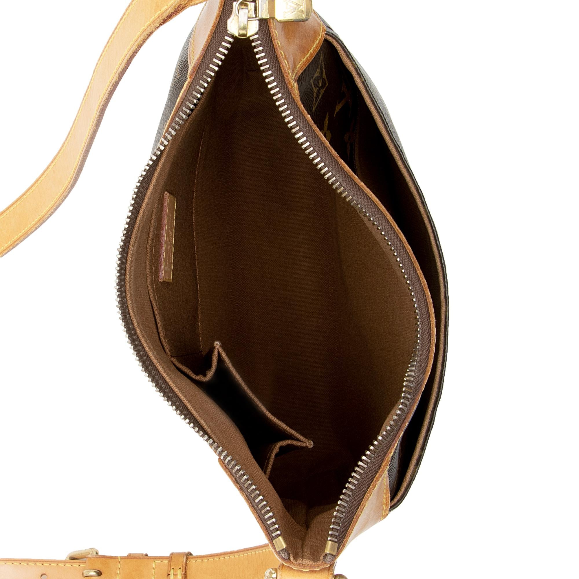 Louis Vuitton Monogram Canvas Odeon PM Shoulder Bag (SHF-S7LeAd)