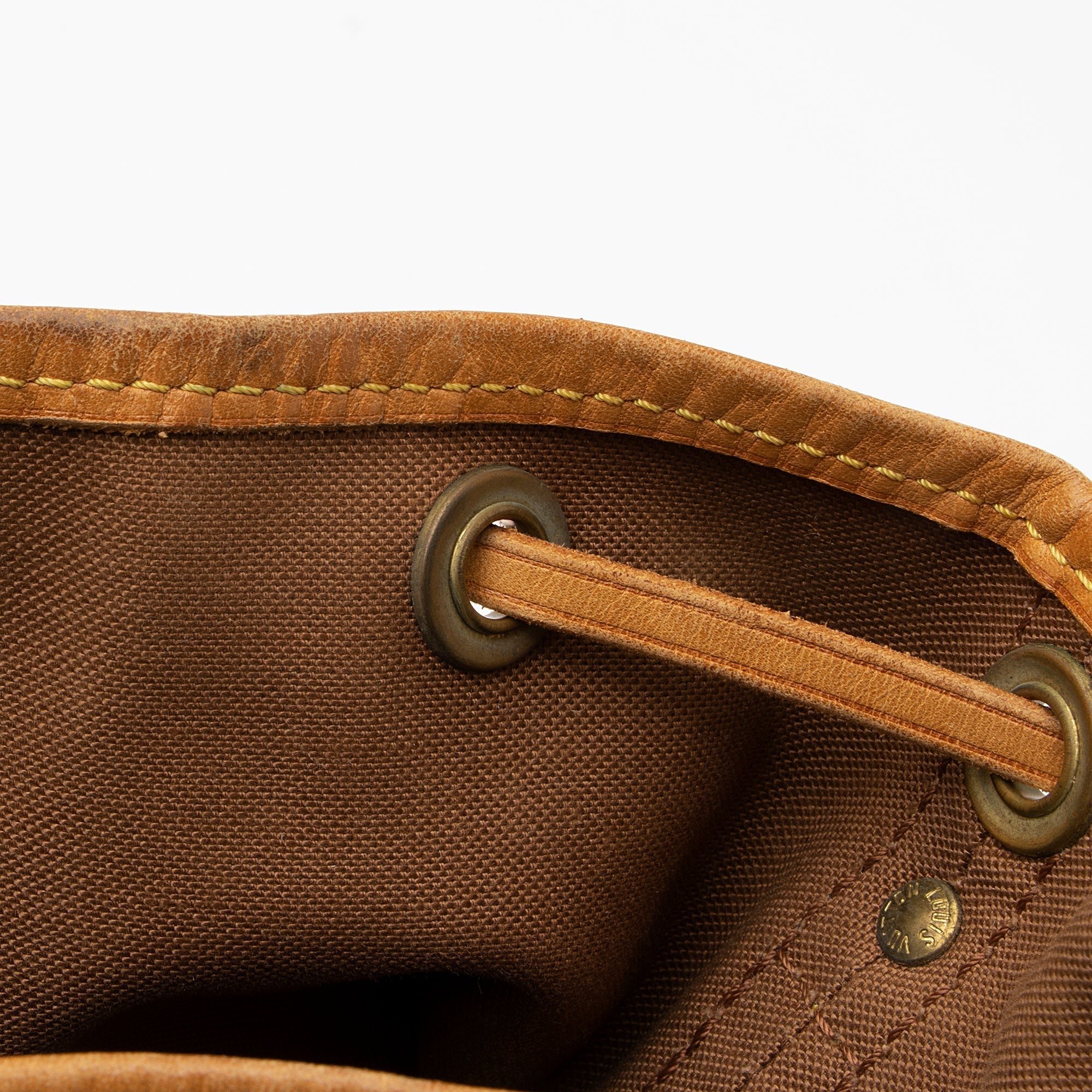Louis Vuitton Monogram Canvas Petit Noe Shoulder Bag (SHF-qUiBgQ)