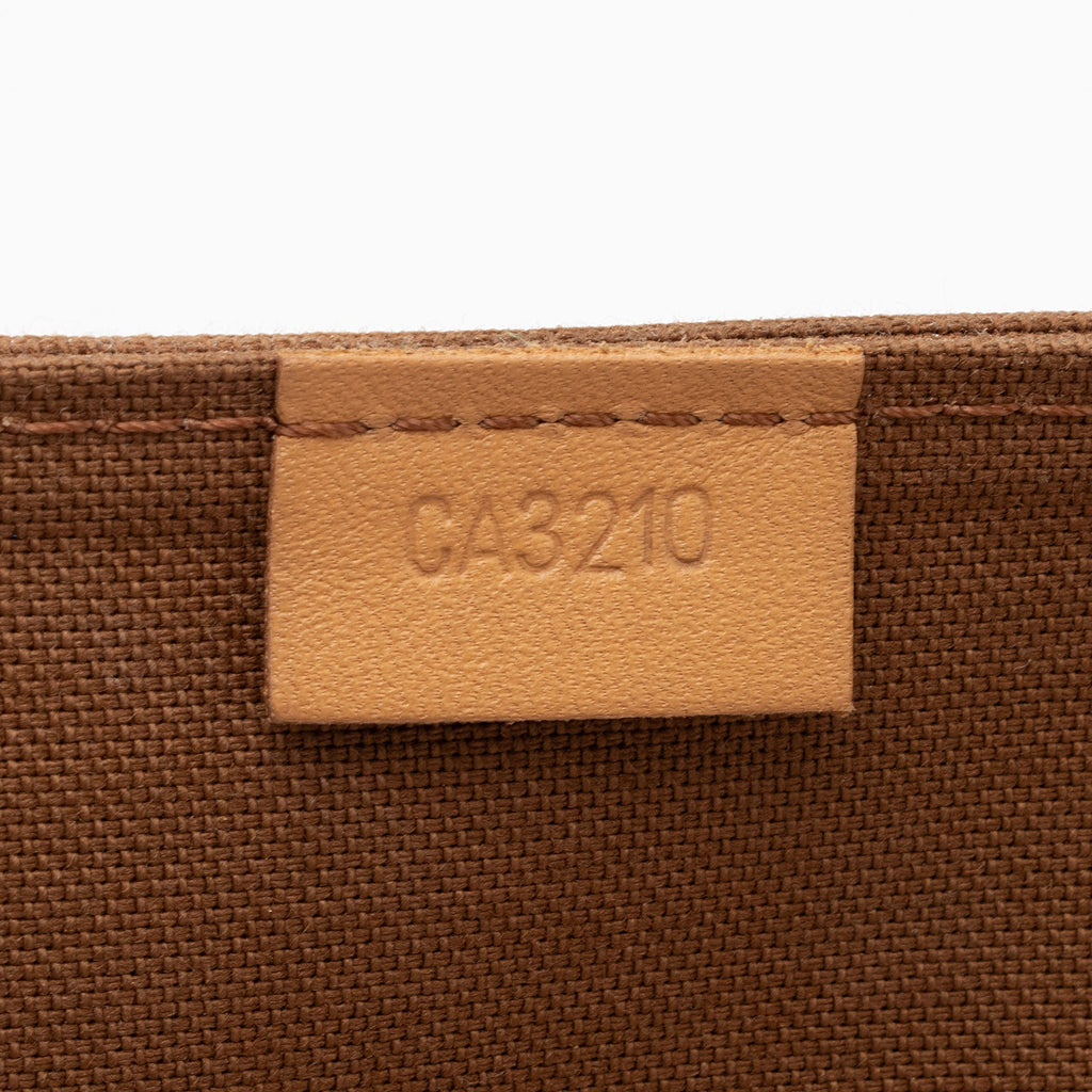 Louis Vuitton Monogram Canvas Petit Sac Plat Shoulder Bag (SHF-SYrls9)