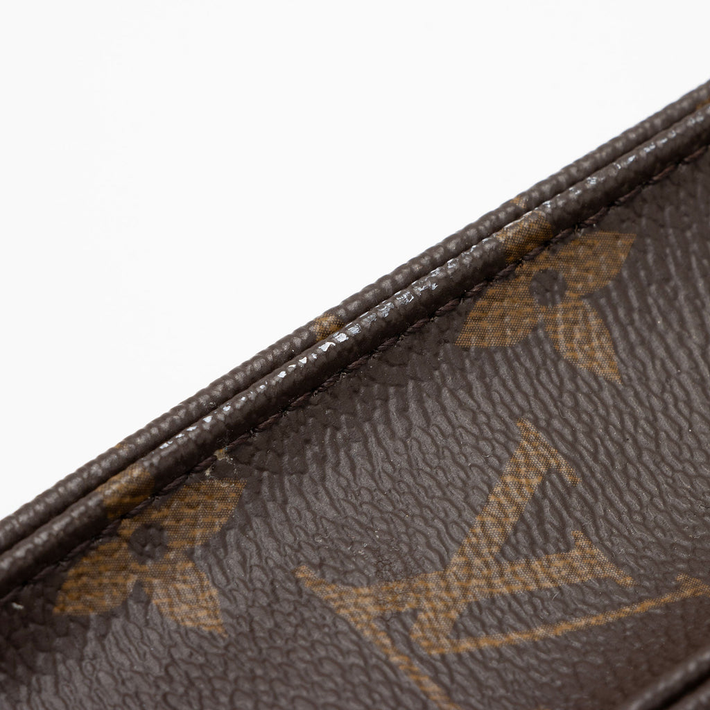 Louis Vuitton Monogram Canvas Petit Sac Plat Shoulder Bag (SHF-SYrls9)