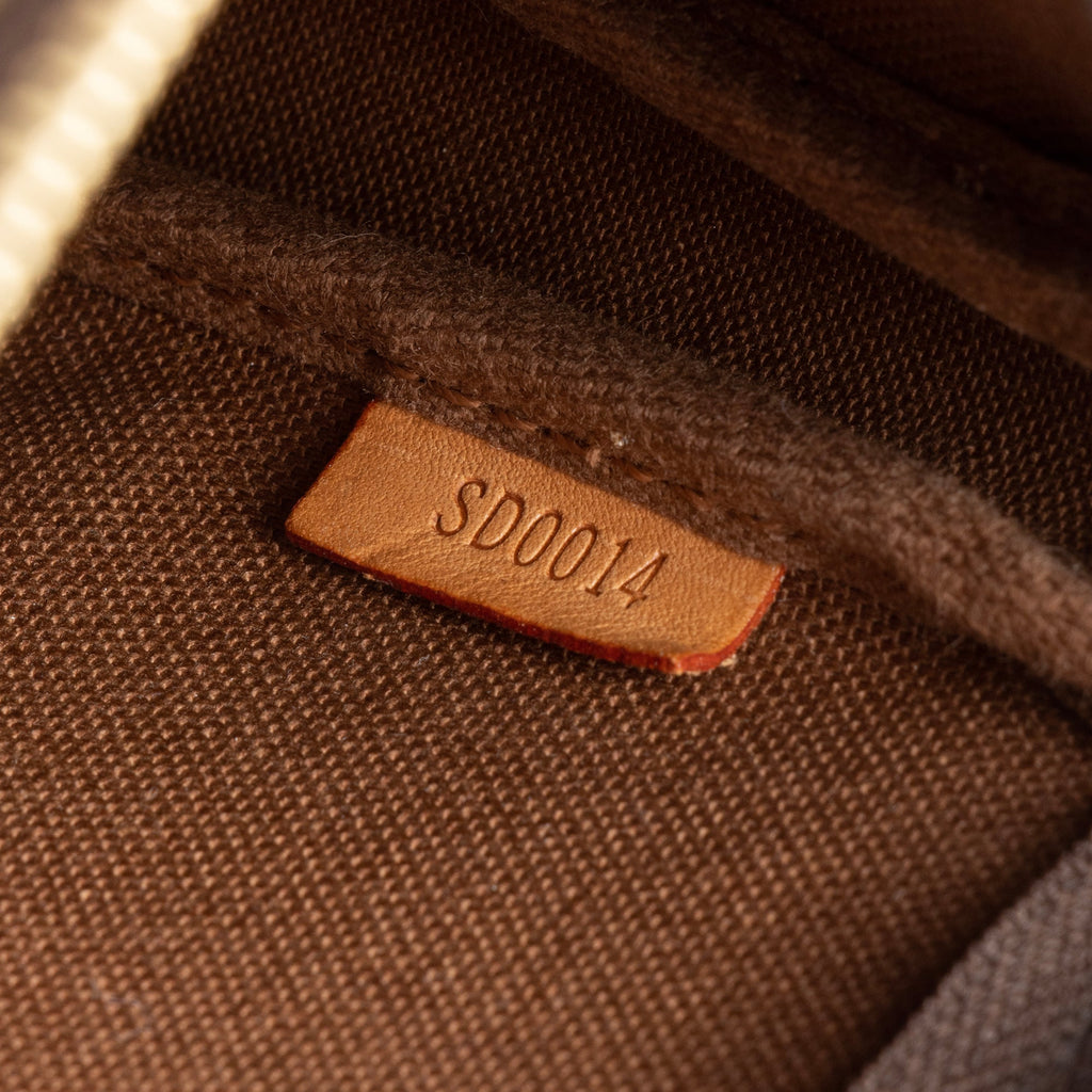 Louis Vuitton Monogram Canvas Pochette Accessoires (SHF-23557)
