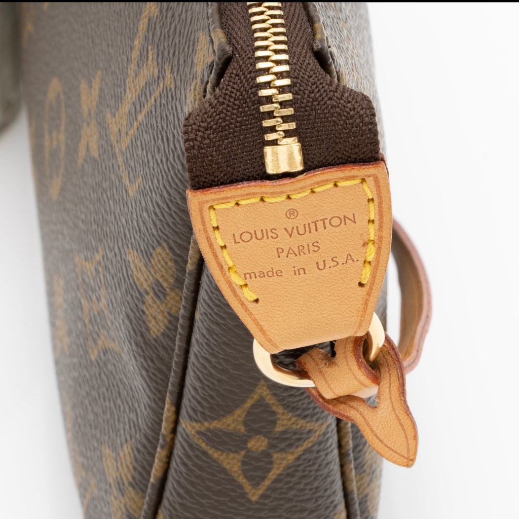 Louis Vuitton Monogram Canvas Pochette Accessoires (SHF-23557)