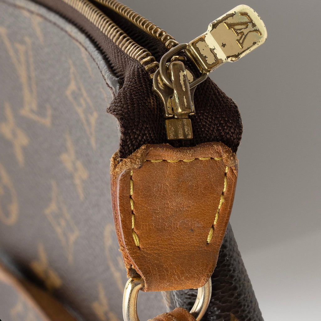 Louis Vuitton Monogram Canvas Pochette Accessoires (SHF-7UxHaJ)