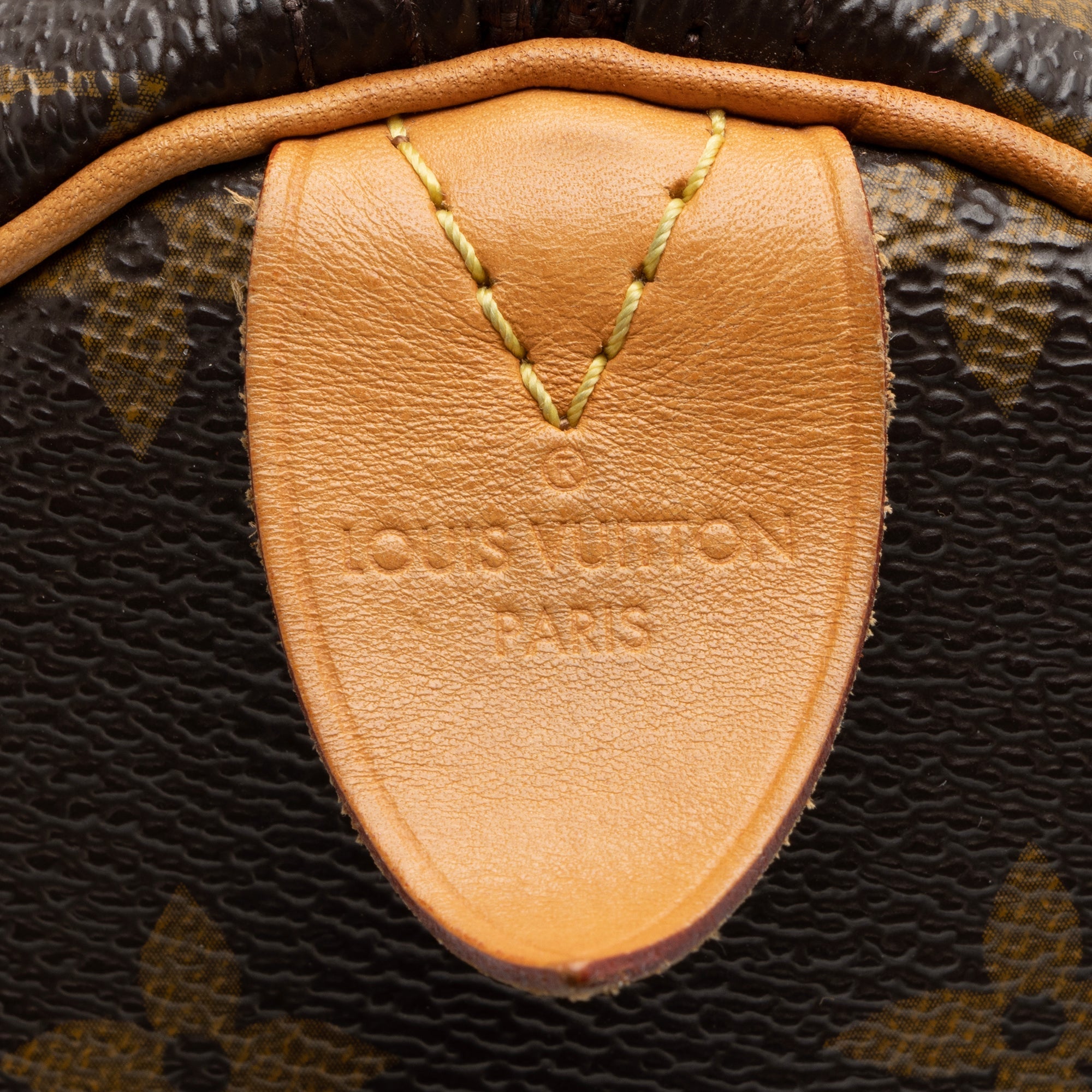 Louis Vuitton Monogram Canvas Speedy 40 Satchel (SHF-23442)