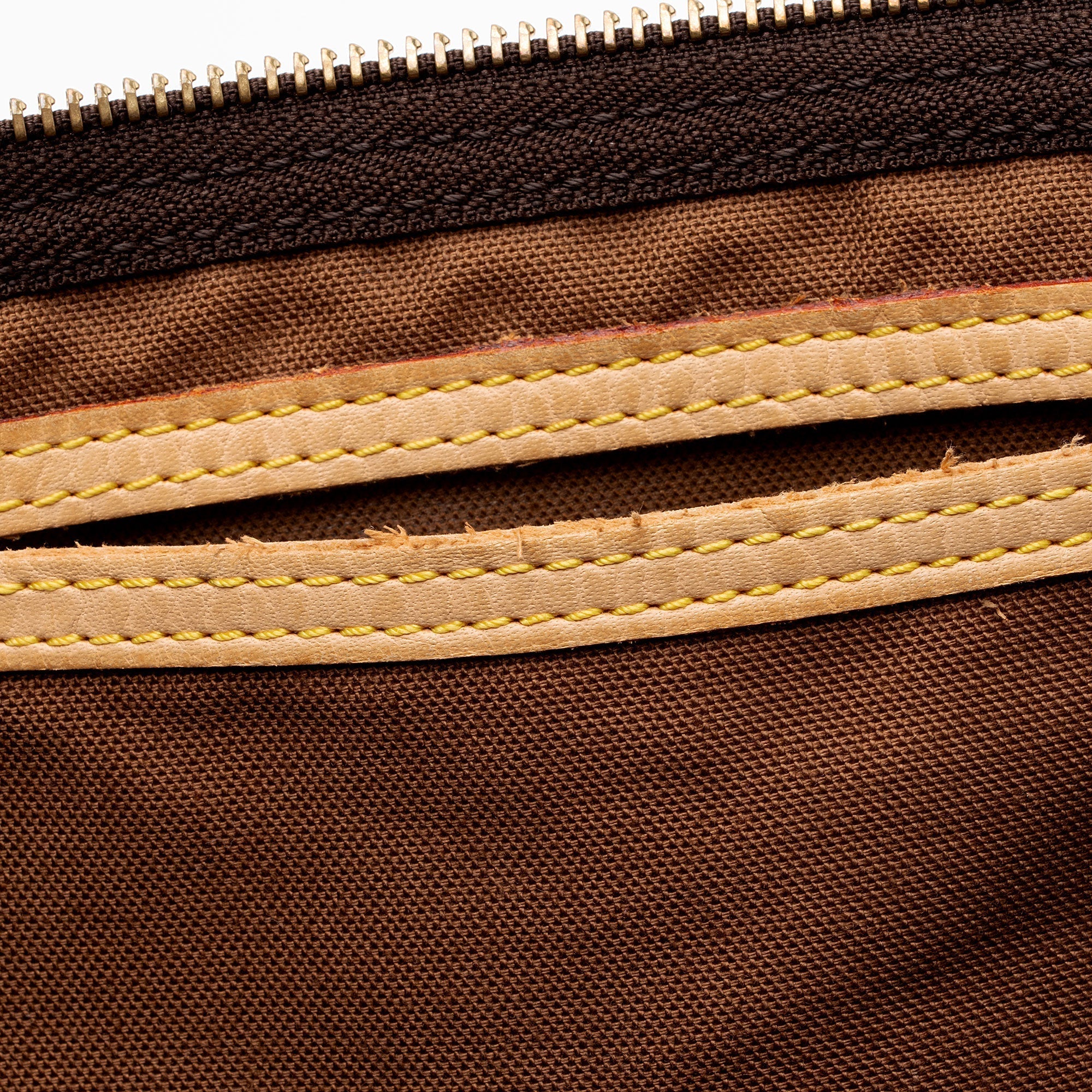 Louis Vuitton Monogram Canvas Speedy 40 Satchel (SHF-737S2q)