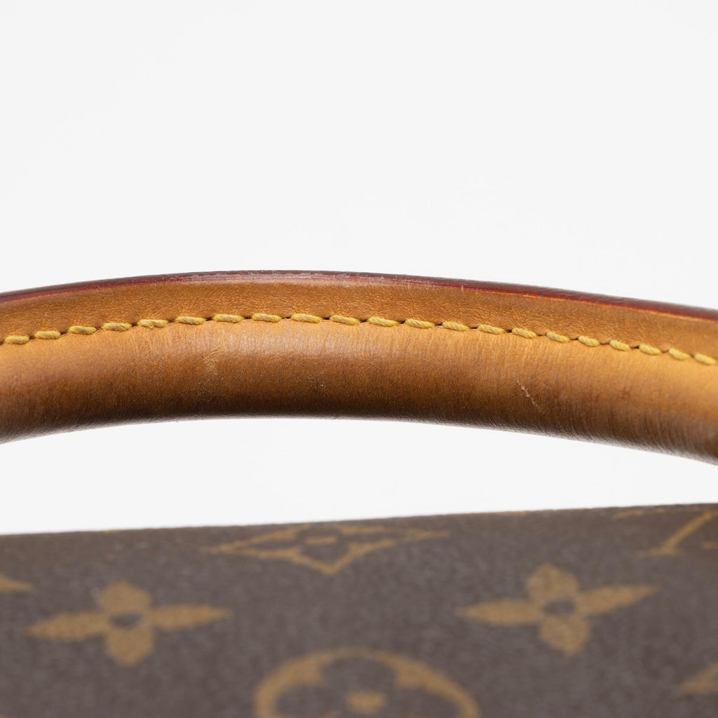 Louis Vuitton Monogram Canvas Speedy Bandouliere 30 Satchel (SHF-1ROIvf)