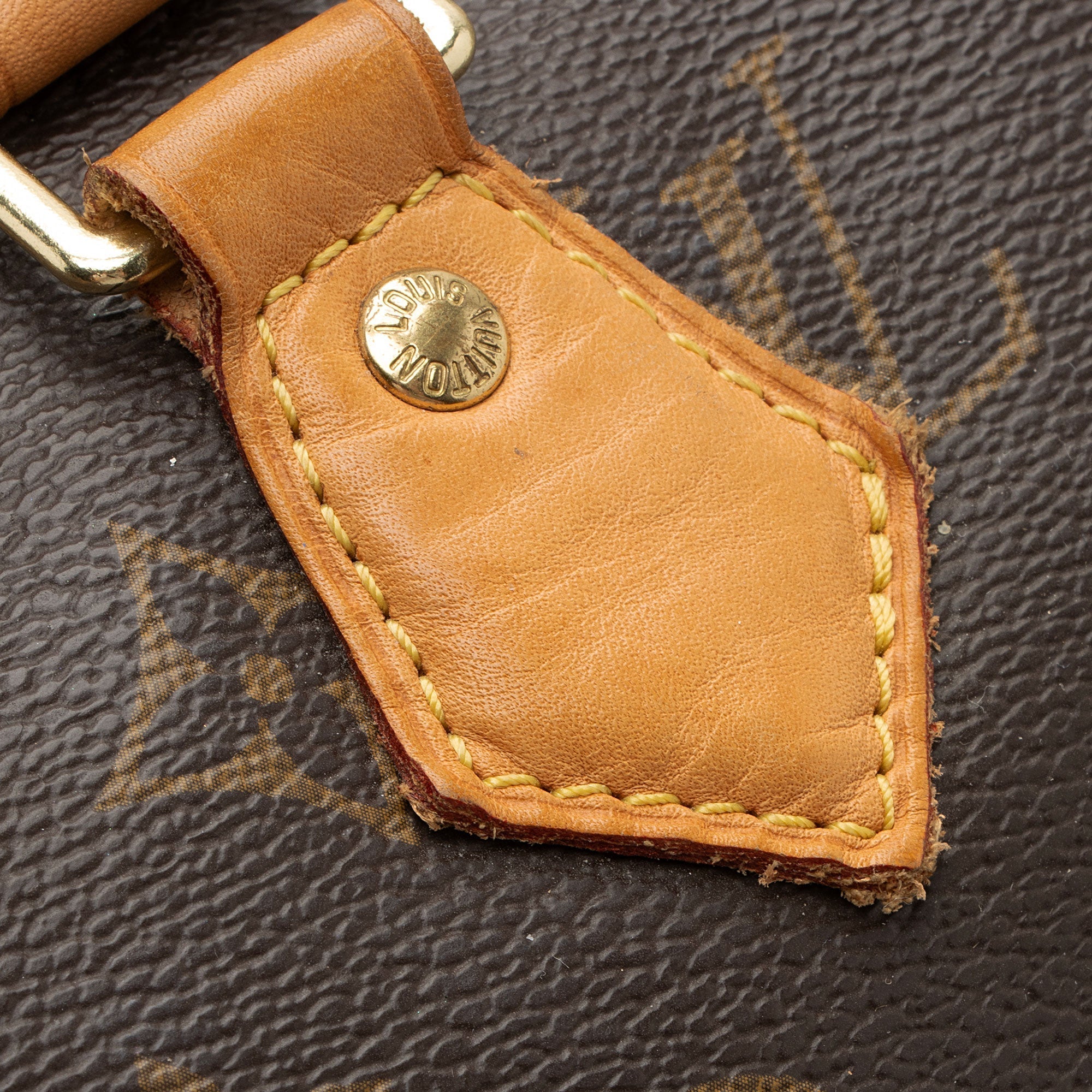 Louis Vuitton Monogram Canvas Speedy Bandouliere 35 Satchel (SHF-Y4r2B1)