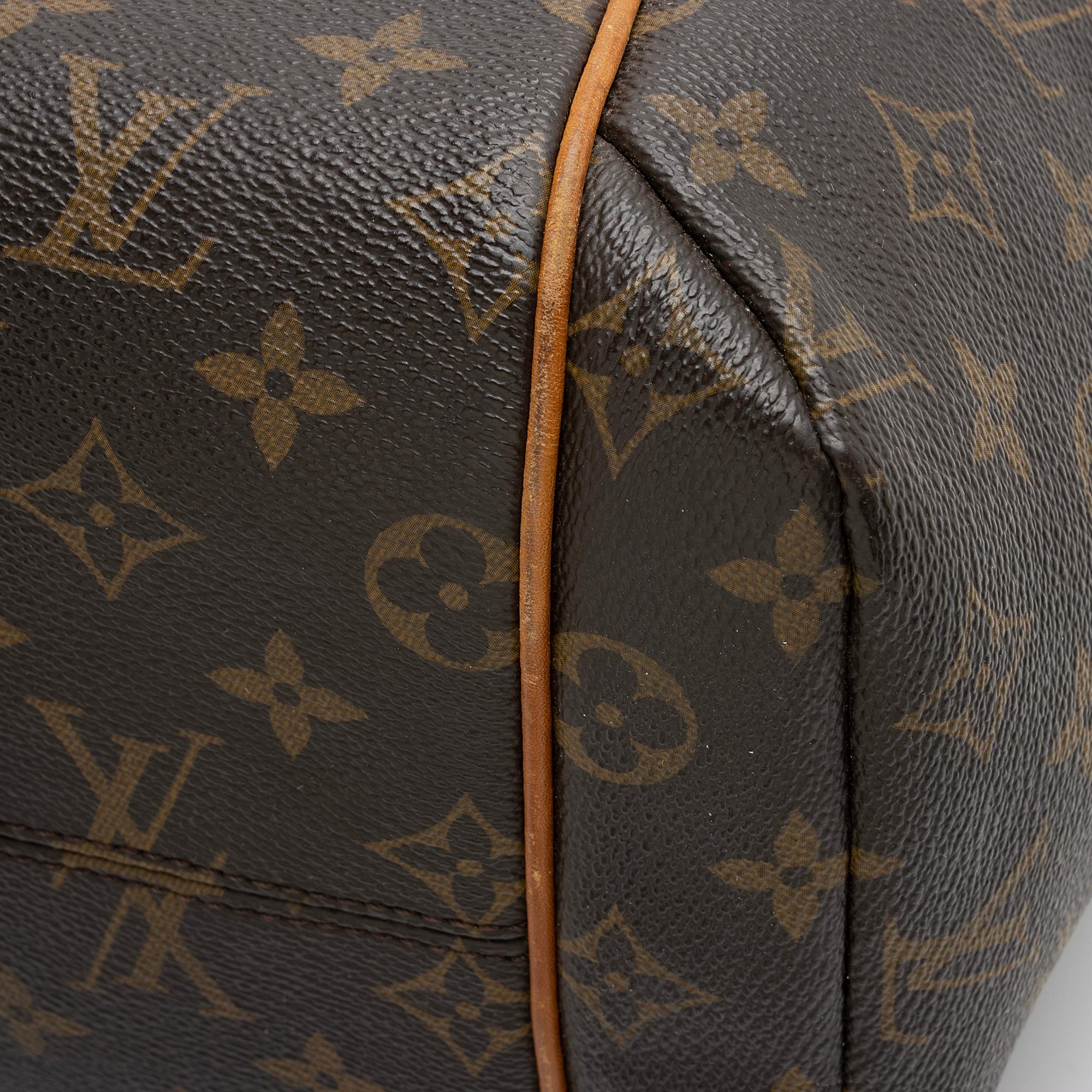 Louis Vuitton Monogram Canvas Totally MM Tote (SHF-IySz5R)