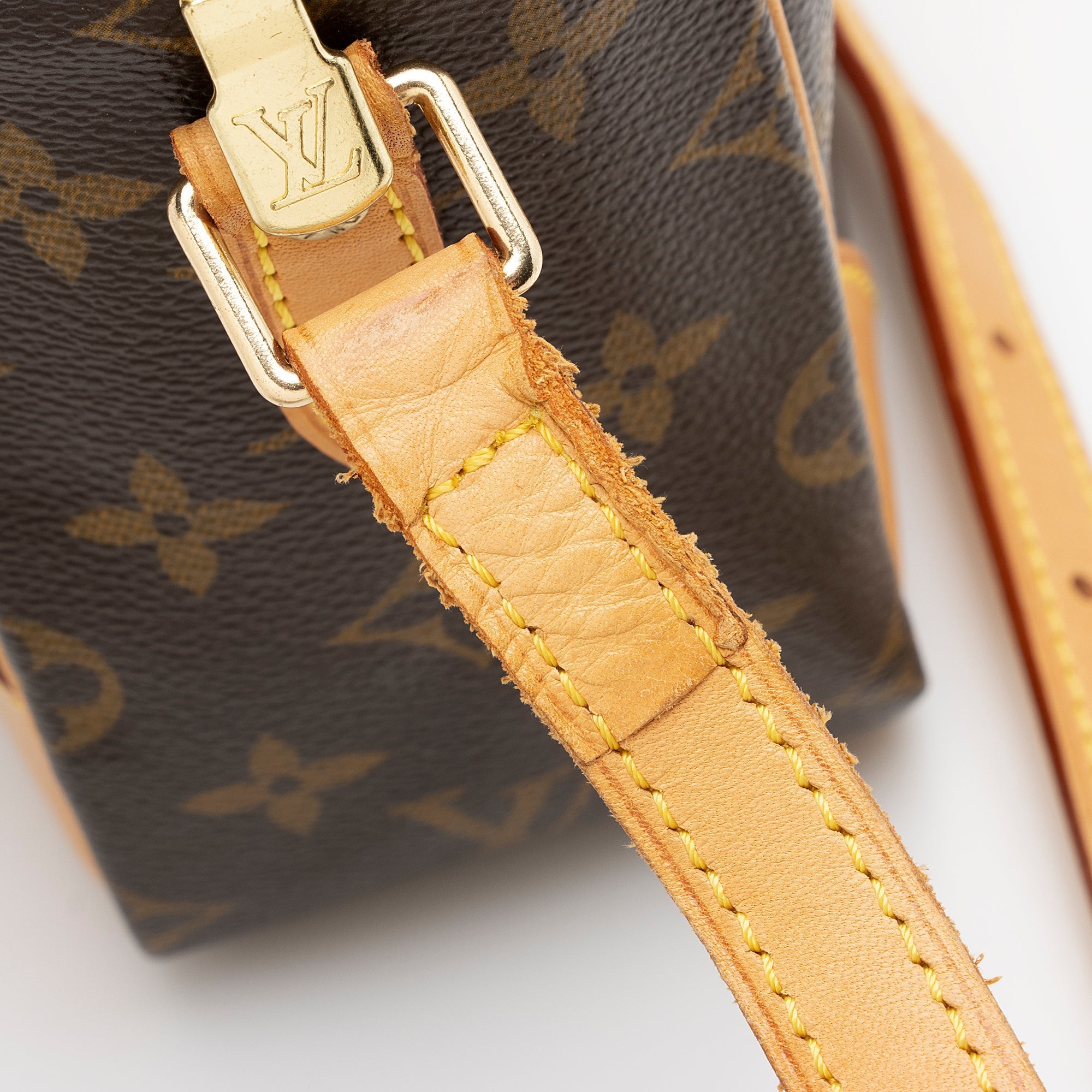 Louis Vuitton Monogram Canvas Trocadero 30 Shoulder Bag (SHF-22382)