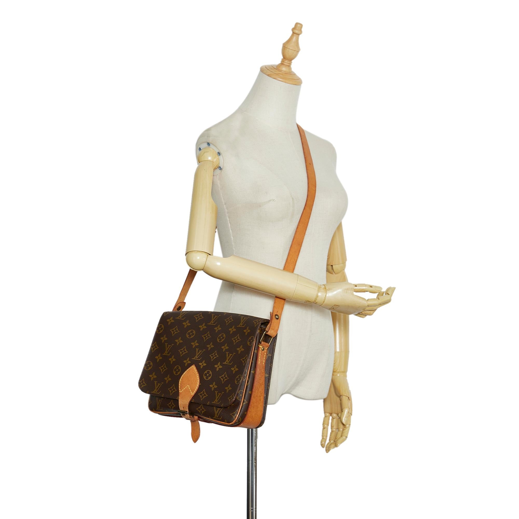 Louis Vuitton Monogram Cartouchiere GM (SHG-xL8k9b)