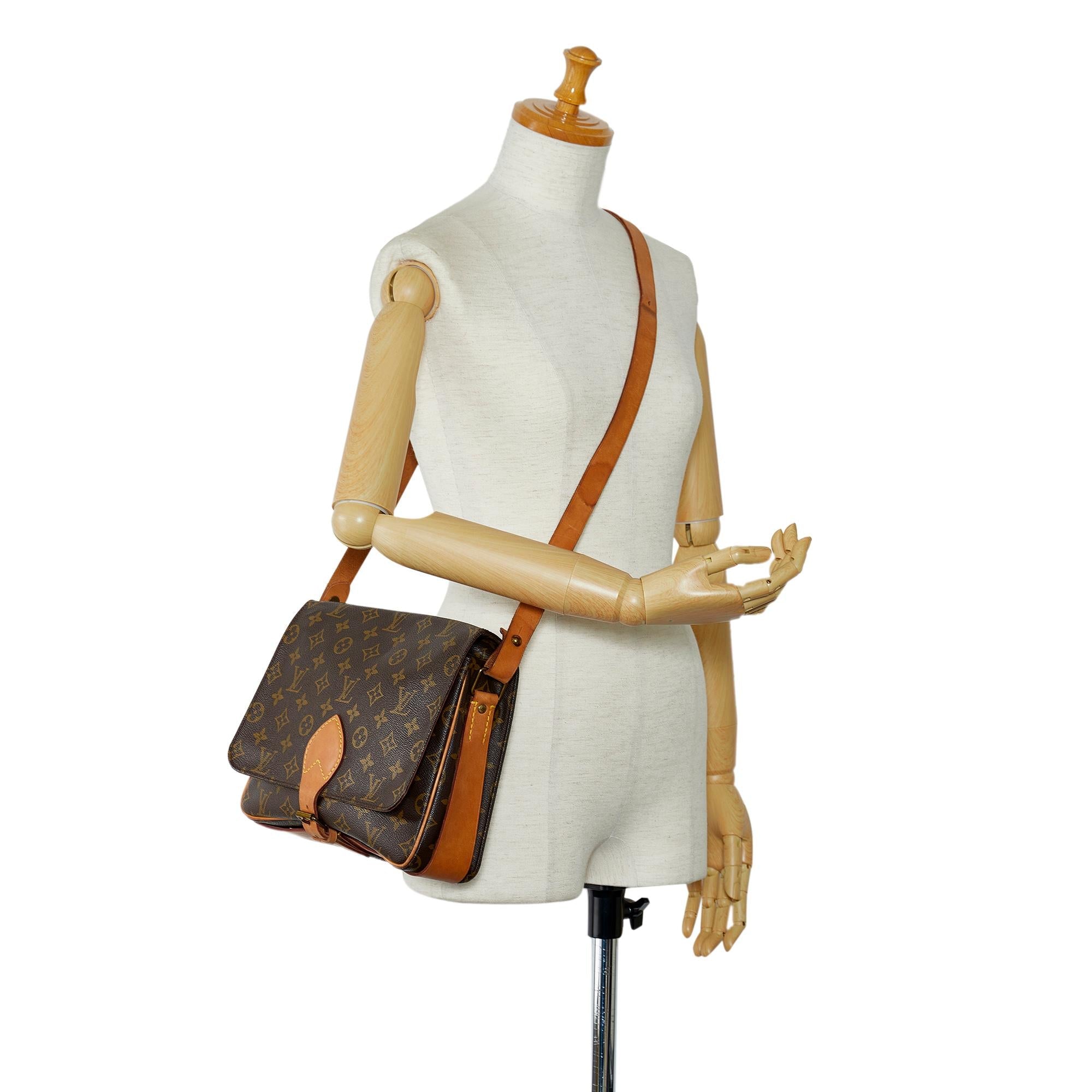 Louis Vuitton Monogram Cartouchiere GM (SHG-CSwV5e)