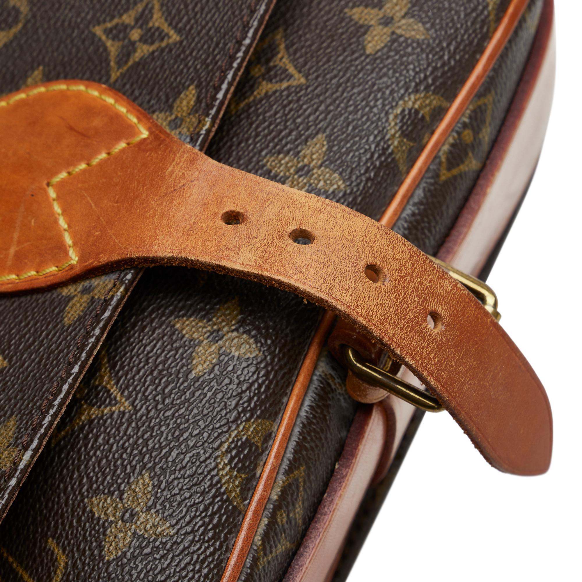 Louis Vuitton Monogram Cartouchiere MM (SHG-PnAsw4)