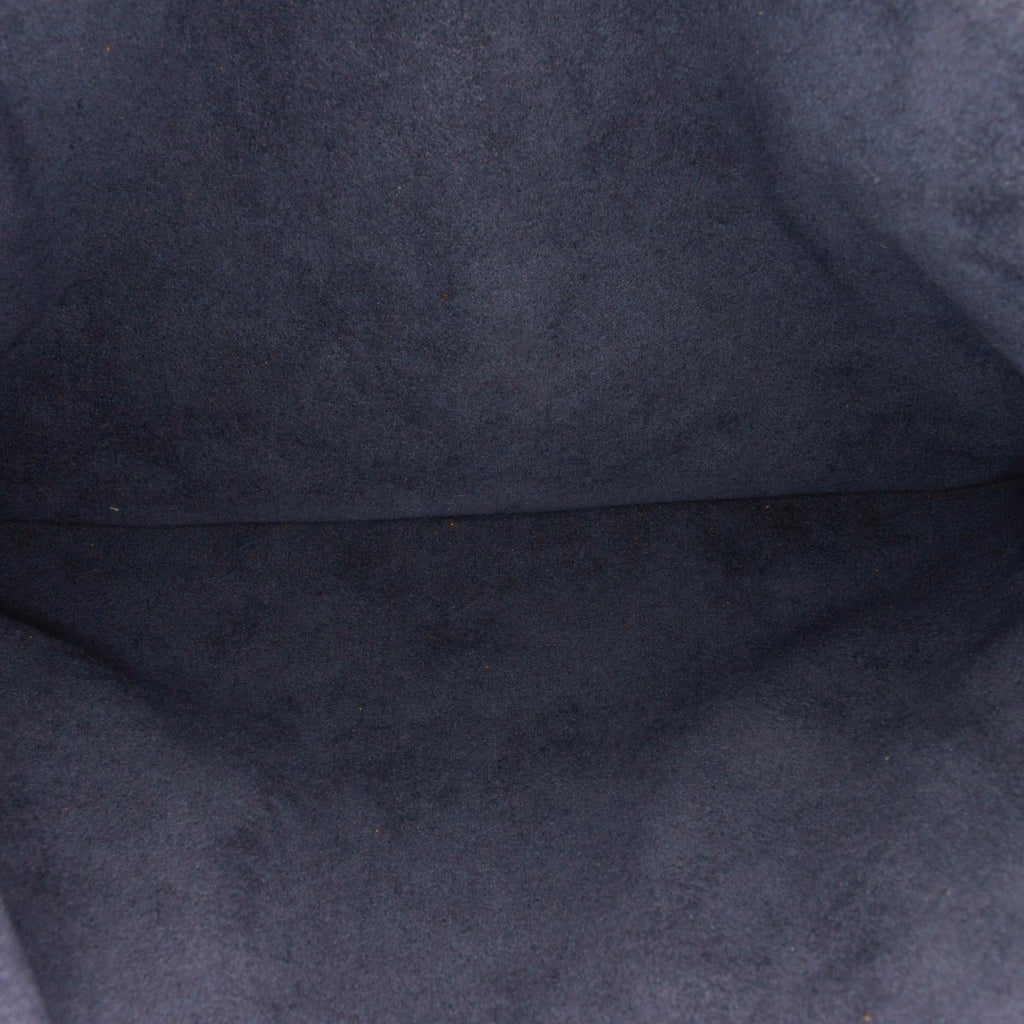 Louis Vuitton Monogram Coussin PM (SHG-eFaZ1V)