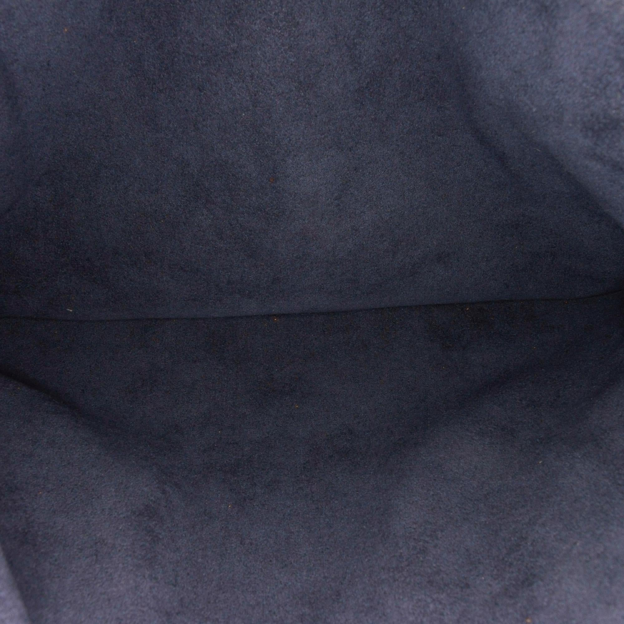 Louis Vuitton Monogram Coussin PM (SHG-eFaZ1V)