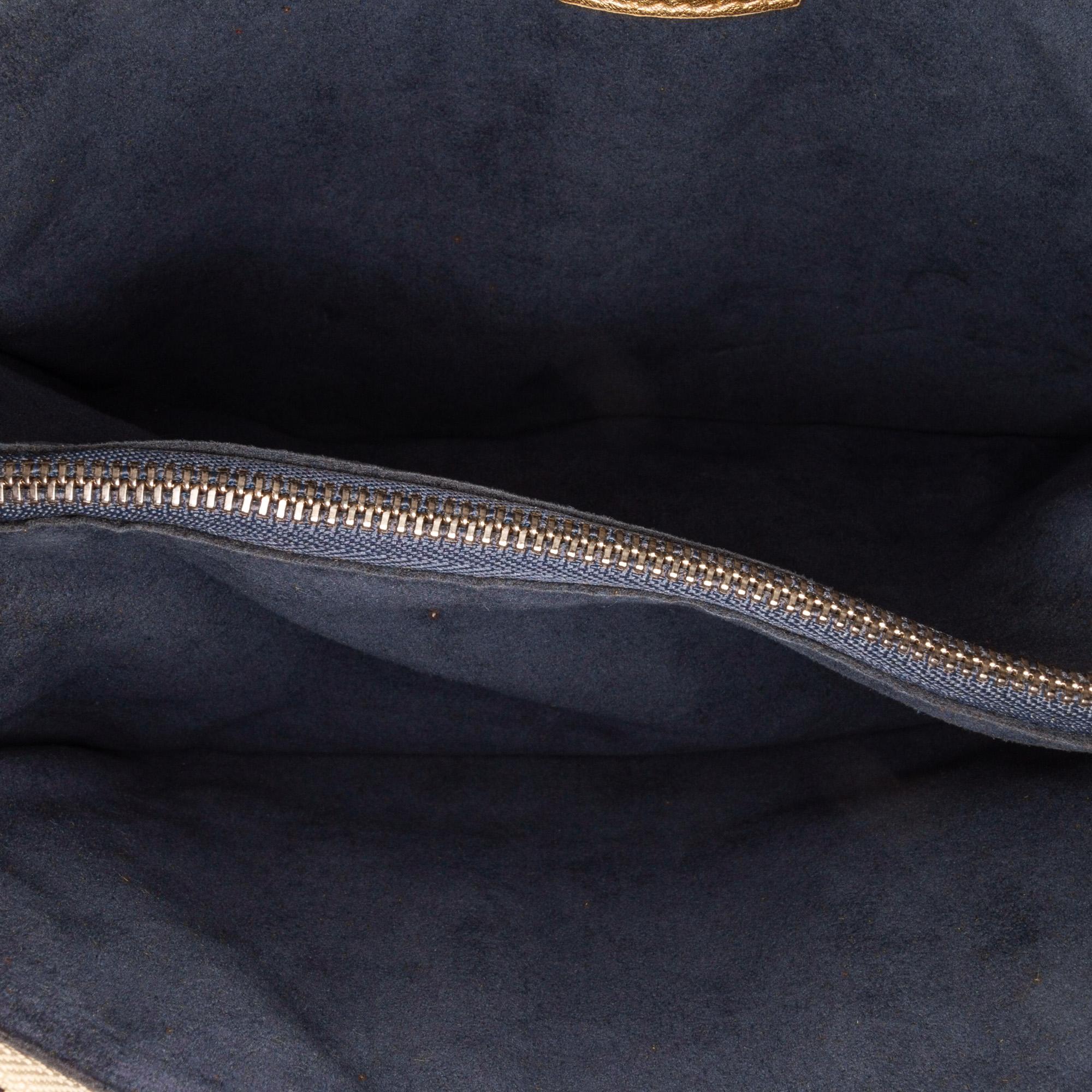 Louis Vuitton Monogram Coussin PM (SHG-eFaZ1V)