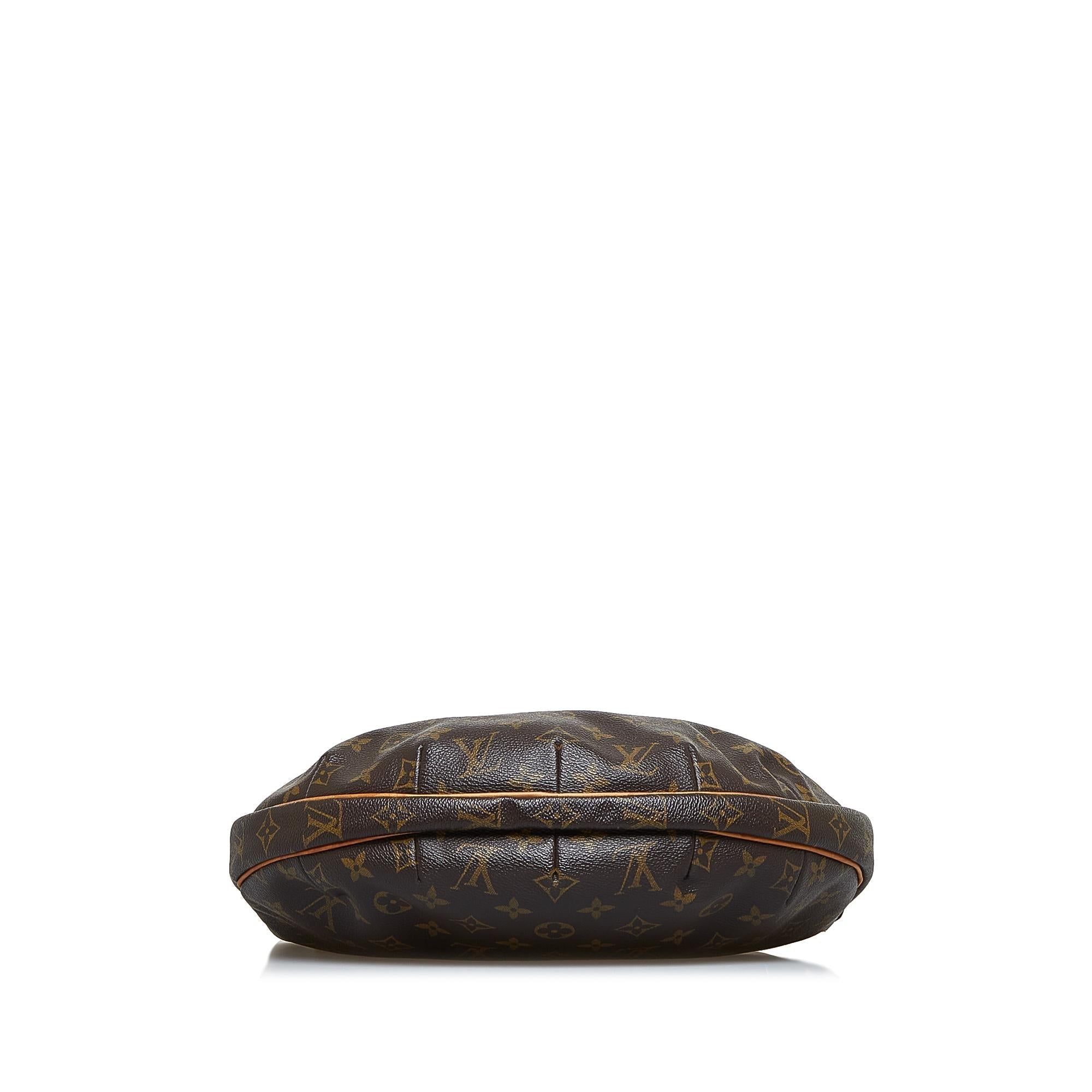 Louis Vuitton Monogram Croissant MM