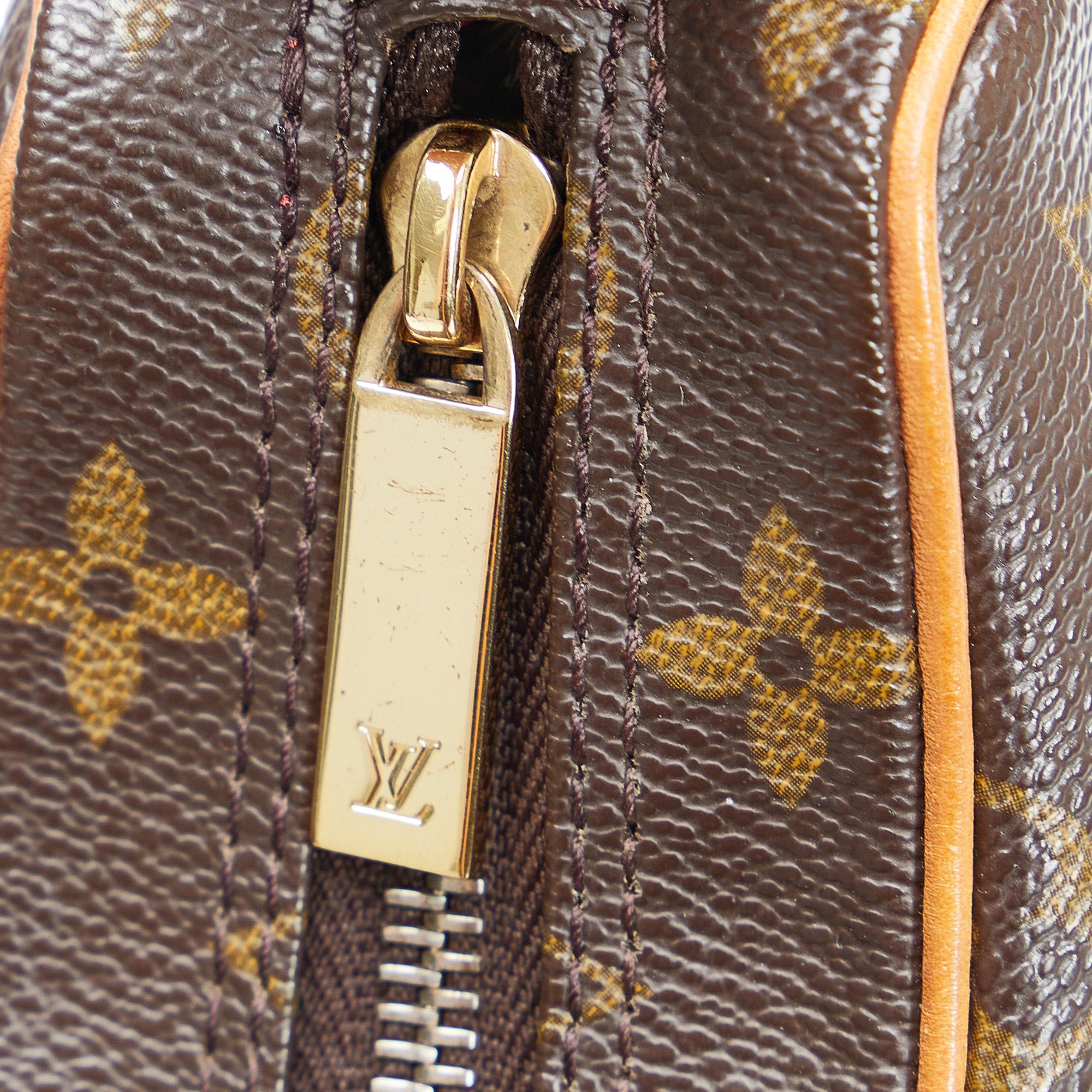 Louis Vuitton Monogram Croissant MM (SHG-ko08PO)