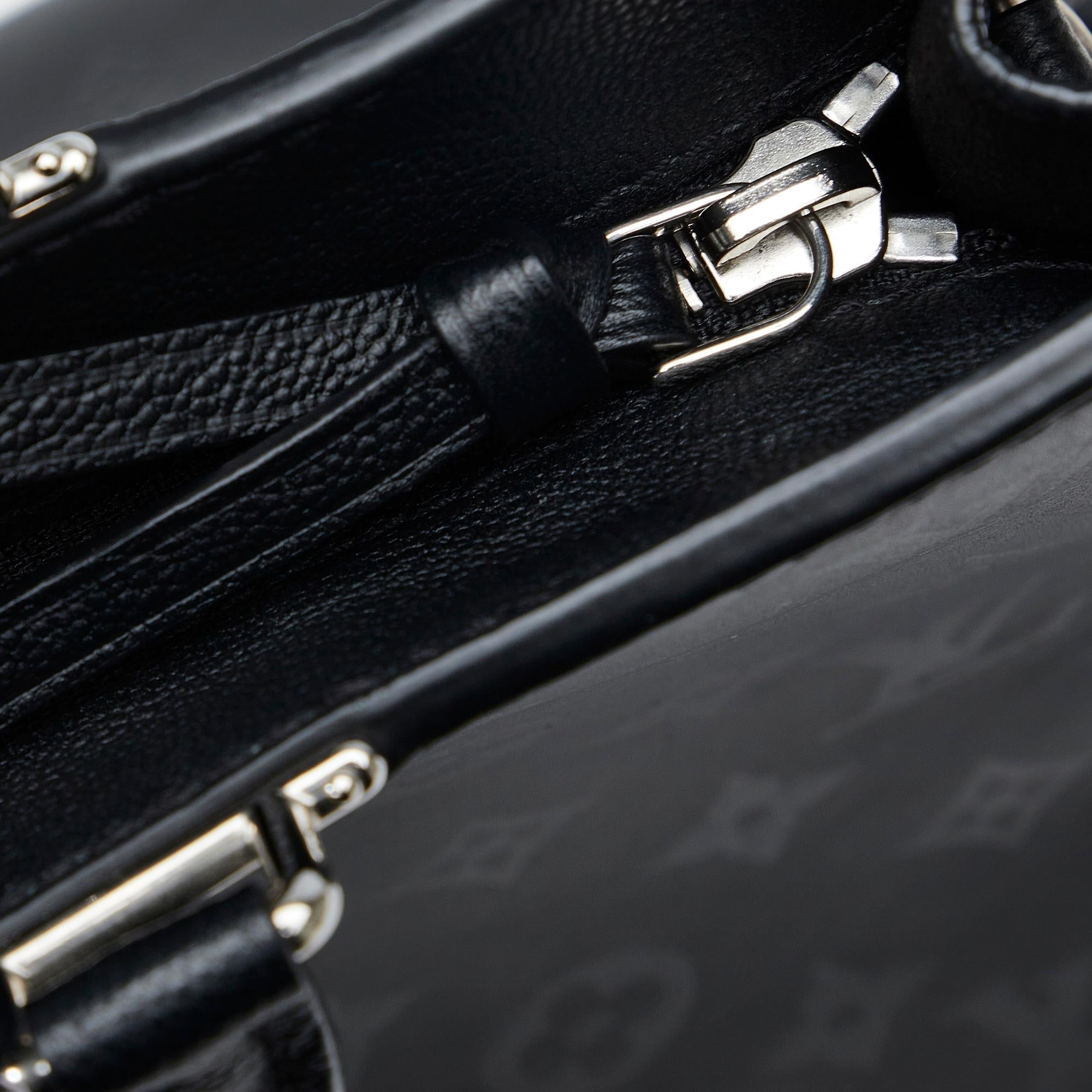 Louis Vuitton Monogram Cuir Plume Very Zipped (SHG-aVJIEx)