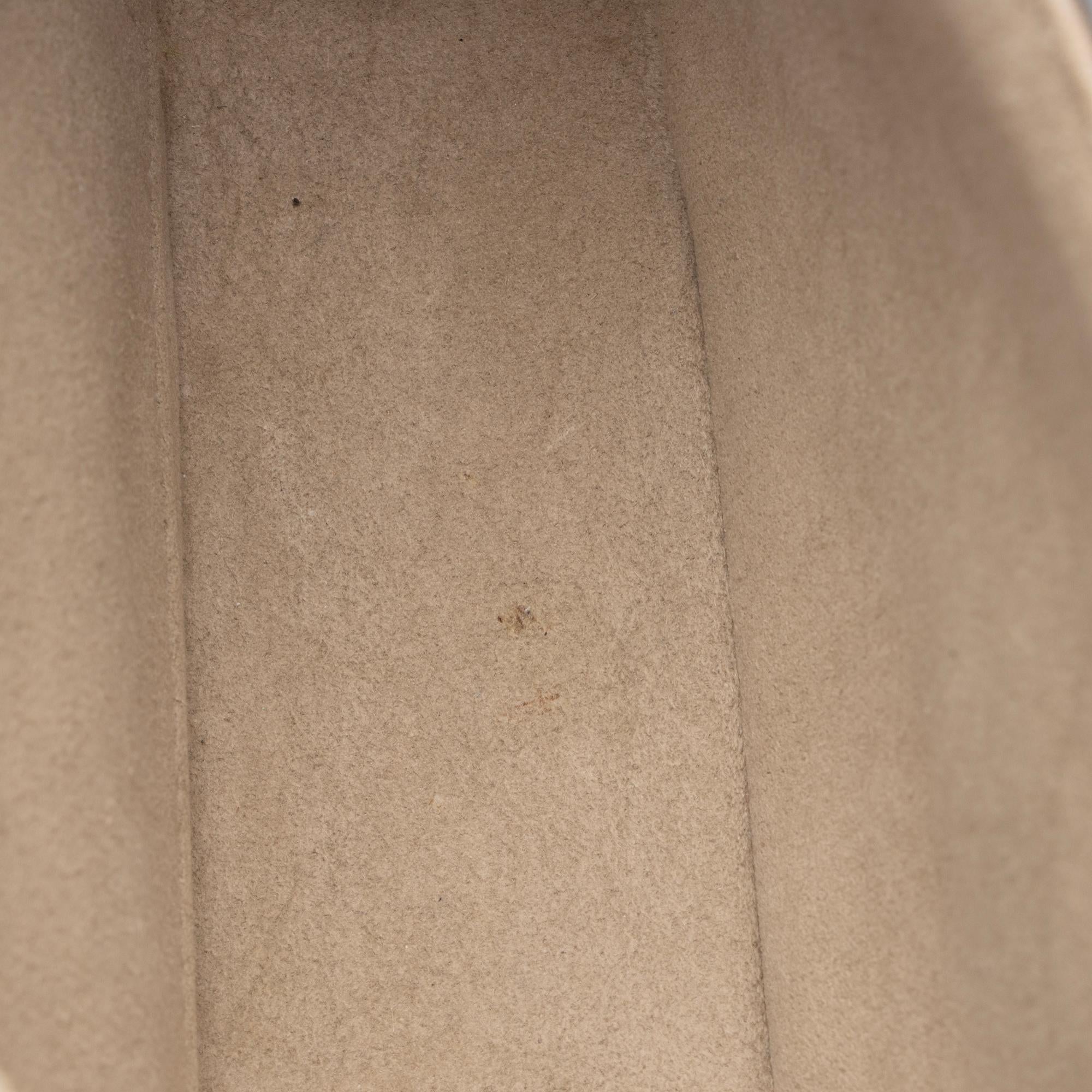 Louis Vuitton Monogram Cuir Very Messenger Bag (SHF-23537)