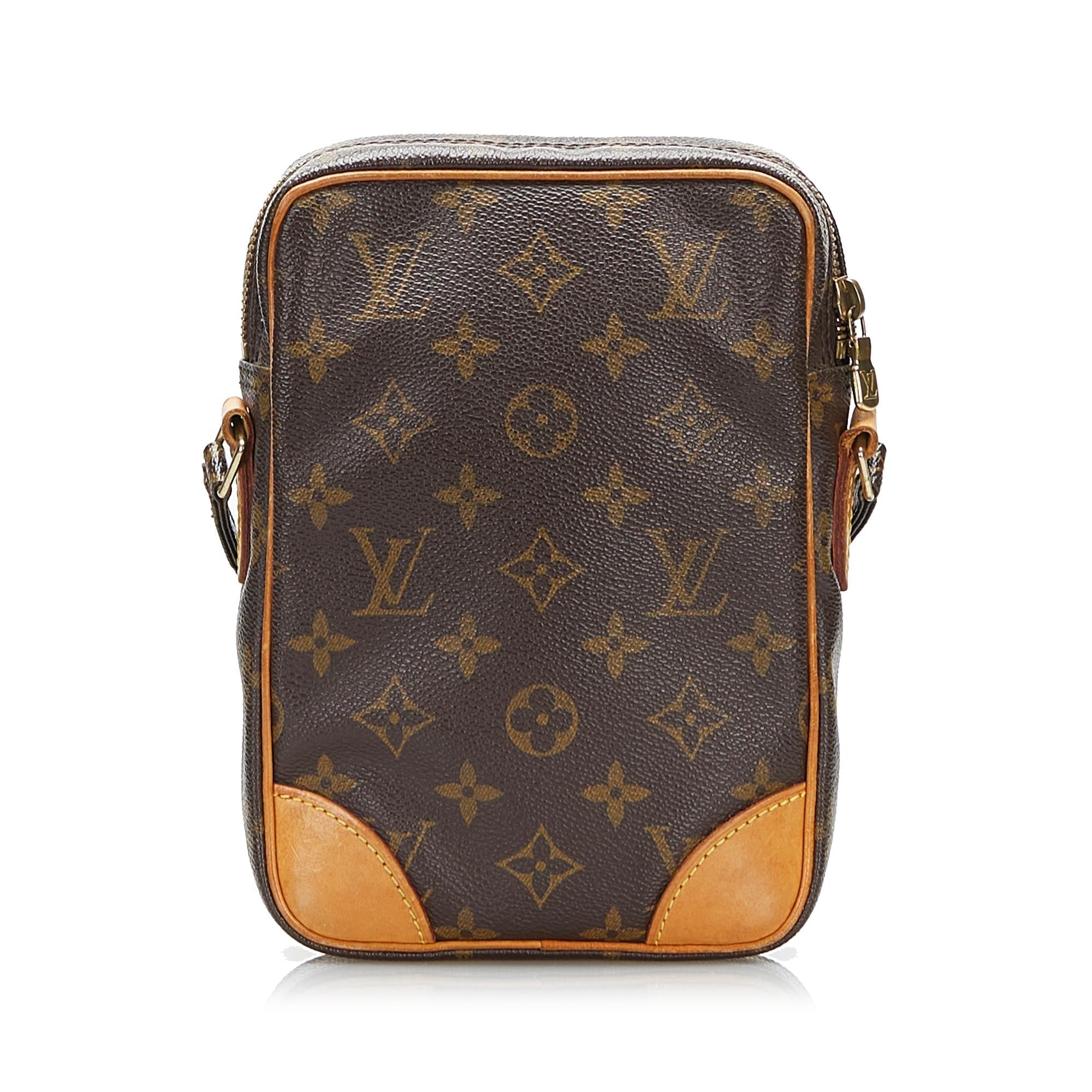Louis Vuitton Monogram Danube (SHG-bpwMmp)