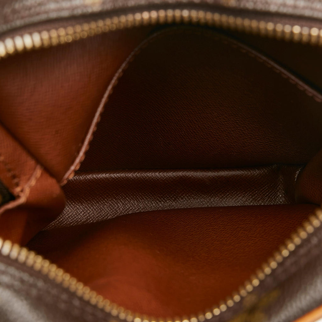Louis Vuitton Monogram Danube (SHG-bpwMmp)
