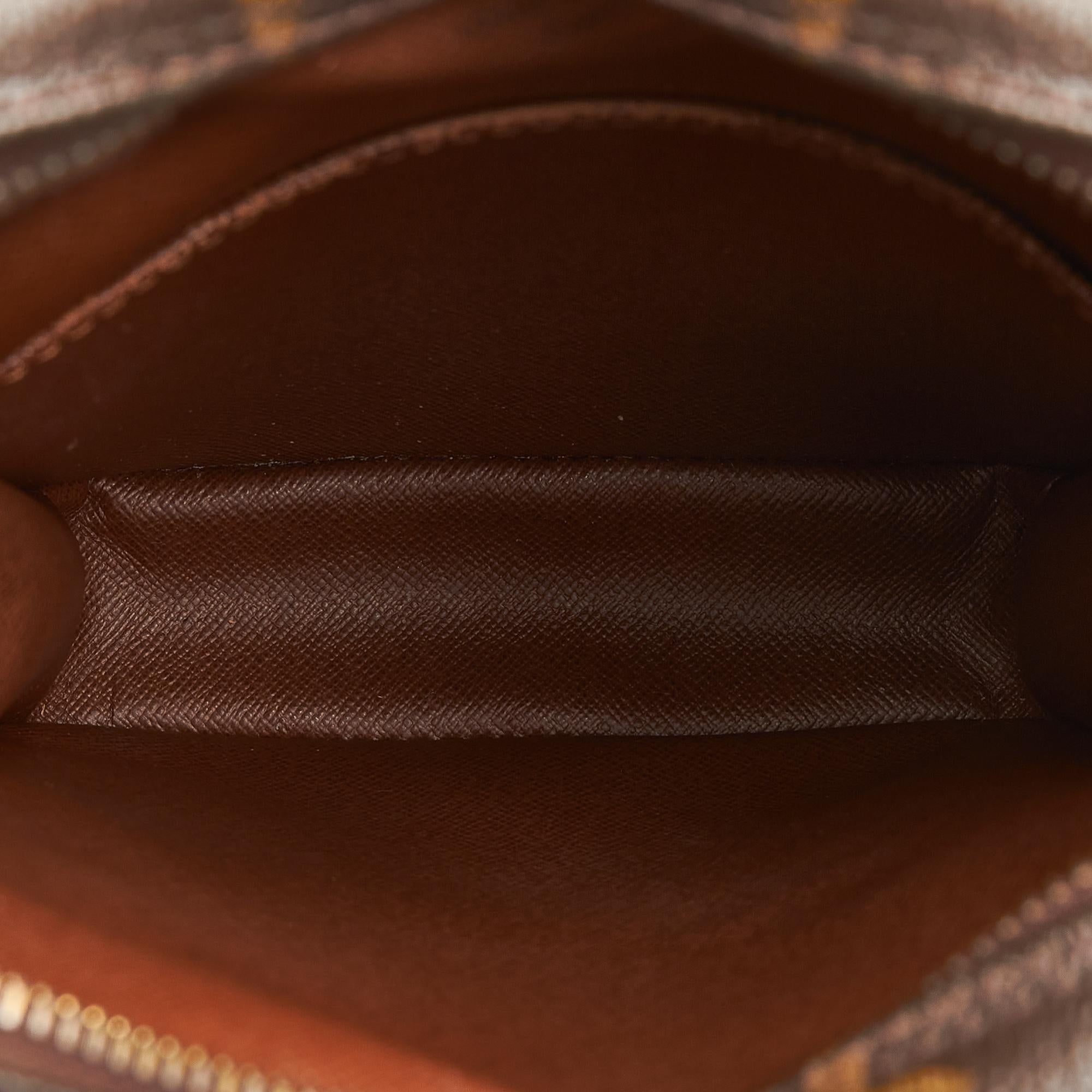 Louis Vuitton Monogram Danube (SHG-Xv2ioP)