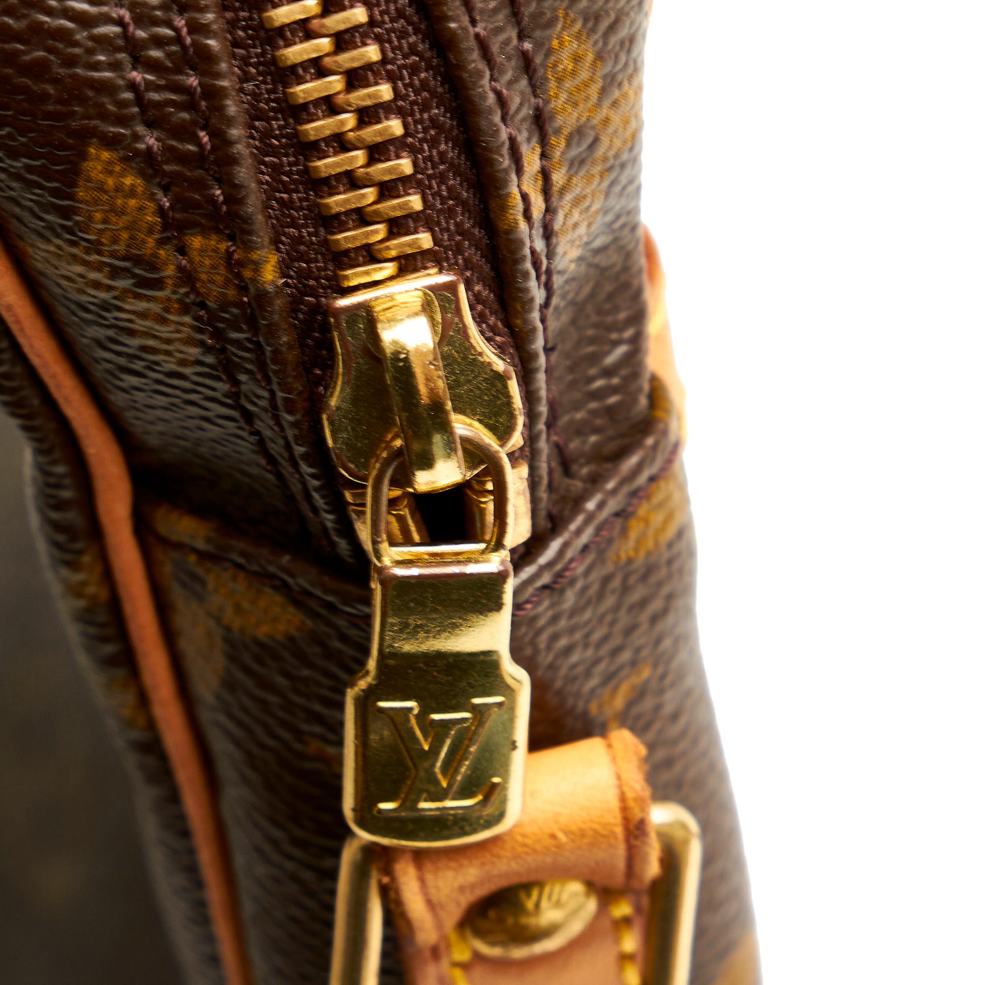 Louis Vuitton Monogram Danube (SHG-wwuspF)