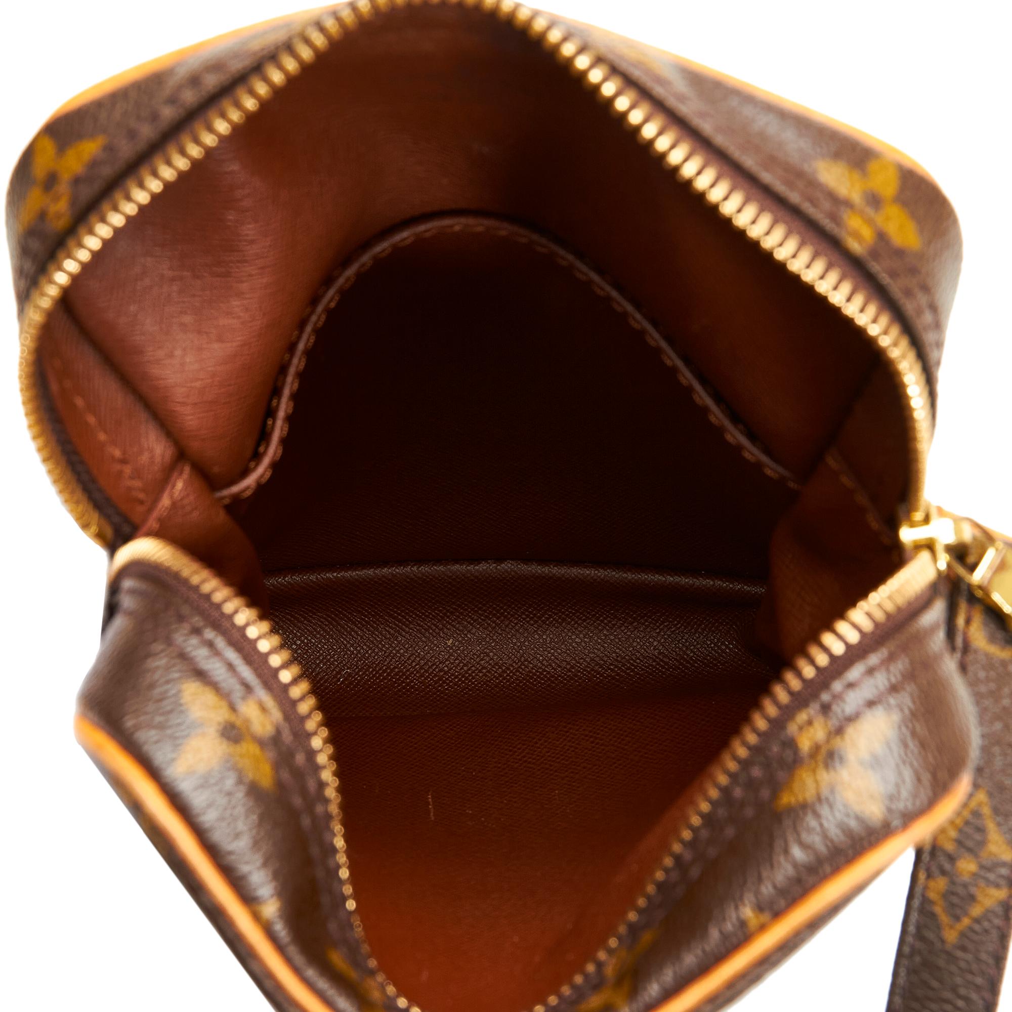 Louis Vuitton Monogram Danube (SHG-wwuspF)