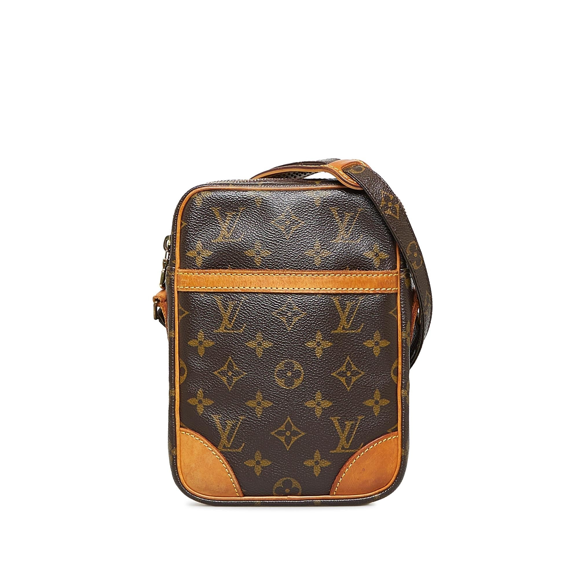 Louis Vuitton Monogram Danube (SHG-tRCUWe)