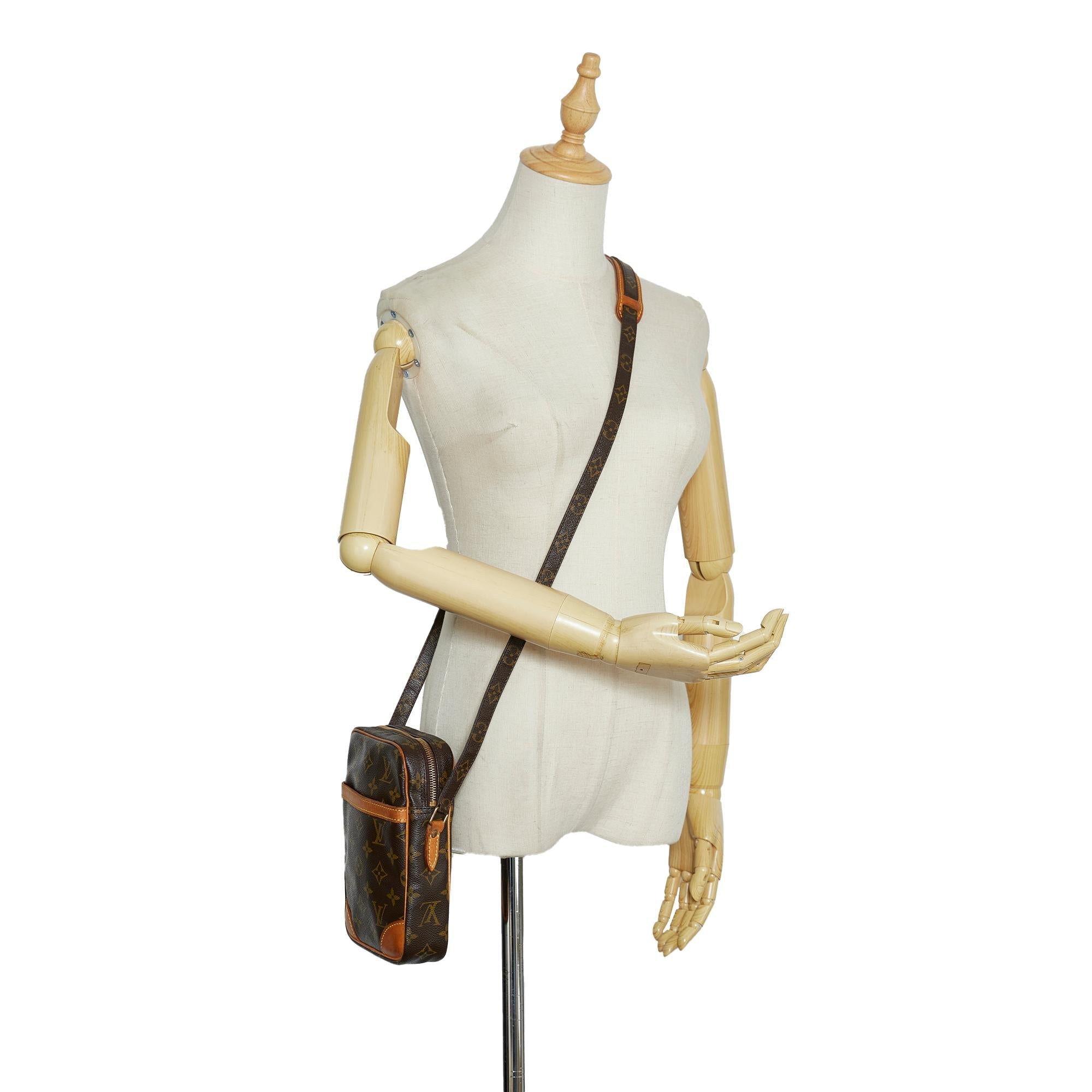 Louis Vuitton Monogram Danube (SHG-tRCUWe)