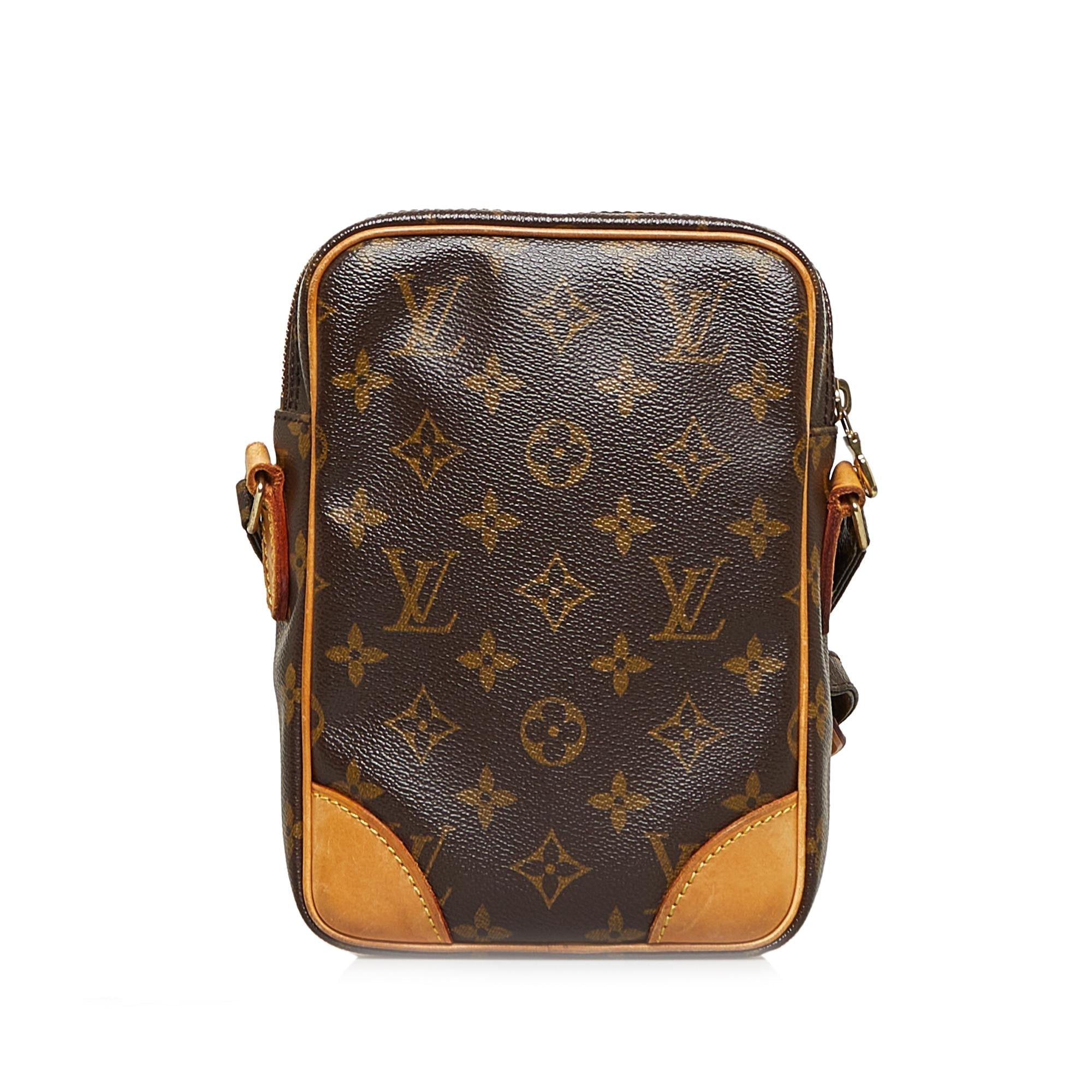 Louis Vuitton Monogram Danube (SHG-Ww1mwI)