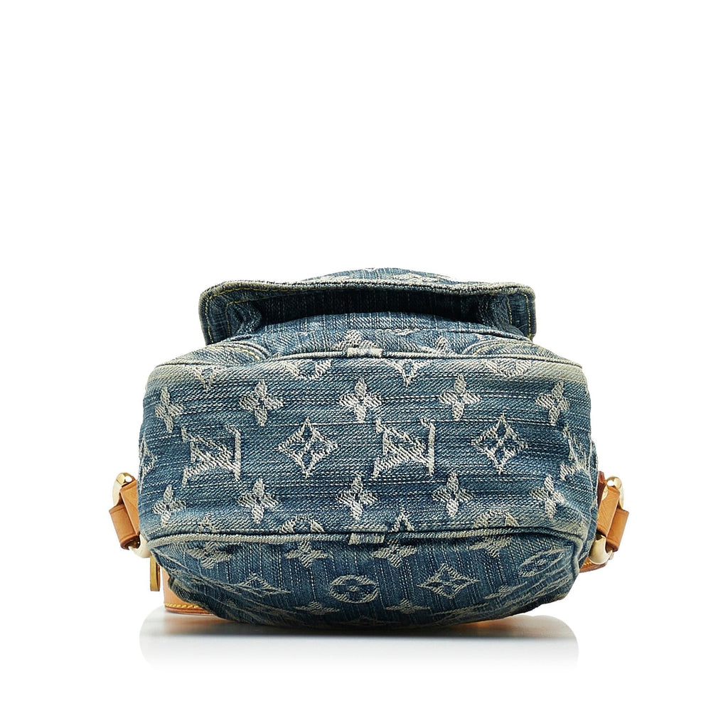 Louis Vuitton Monogram Denim Camera Bag (SHG-ykQse0)