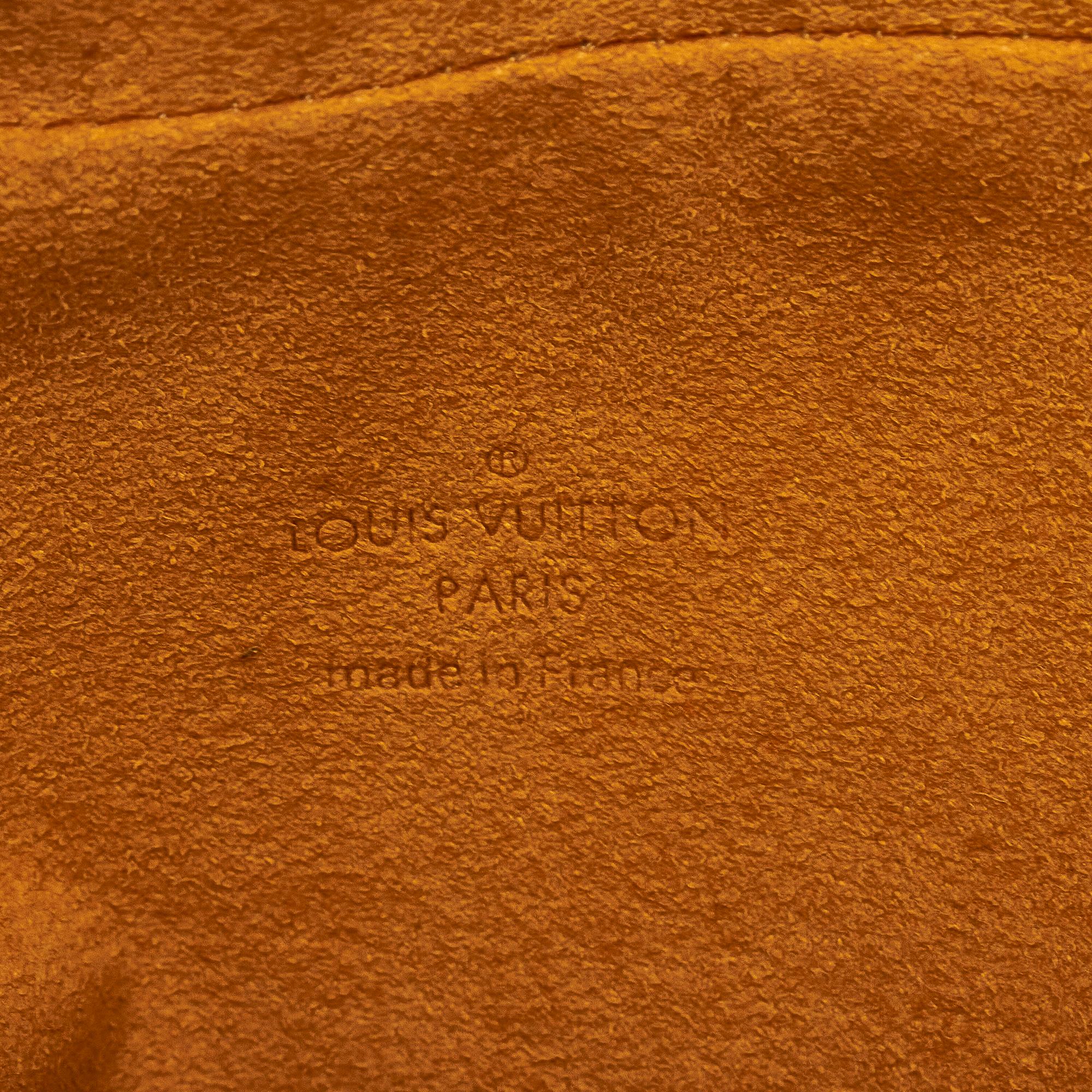 Louis Vuitton Monogram Denim Camera Bag (SHG-ykQse0)