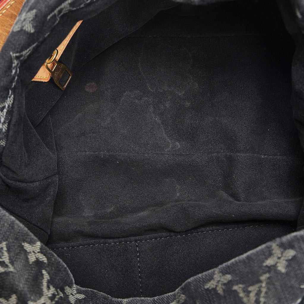 Louis Vuitton Monogram Denim Daily PM (SHG-QSBZuq)
