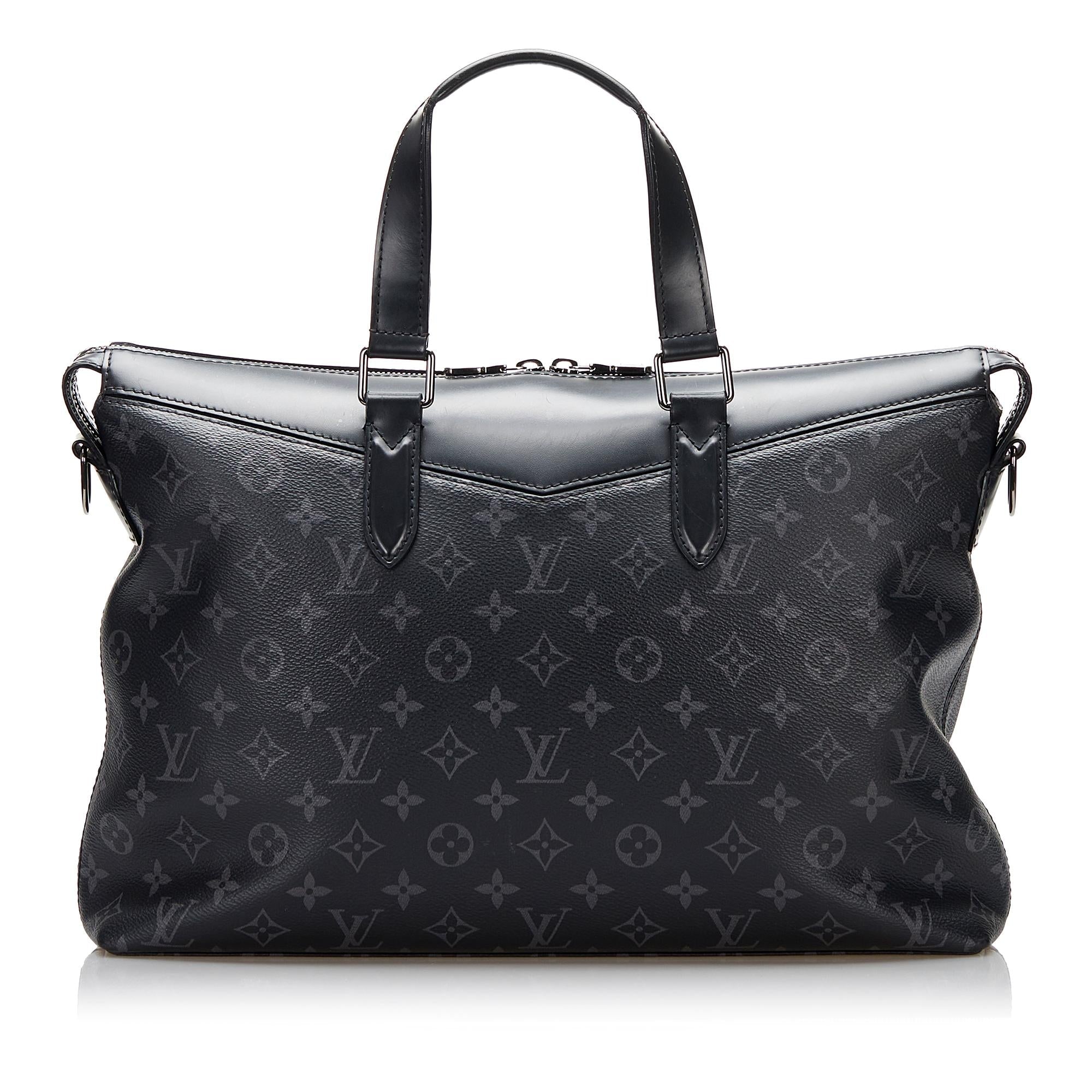 Louis Vuitton Monogram Eclipse Explorer (SHG-37978)