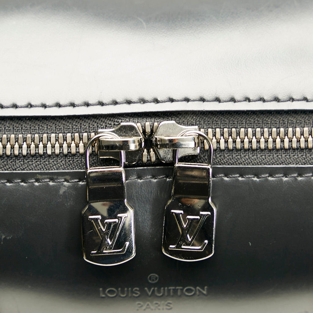 Louis Vuitton Monogram Eclipse Explorer (SHG-37978)