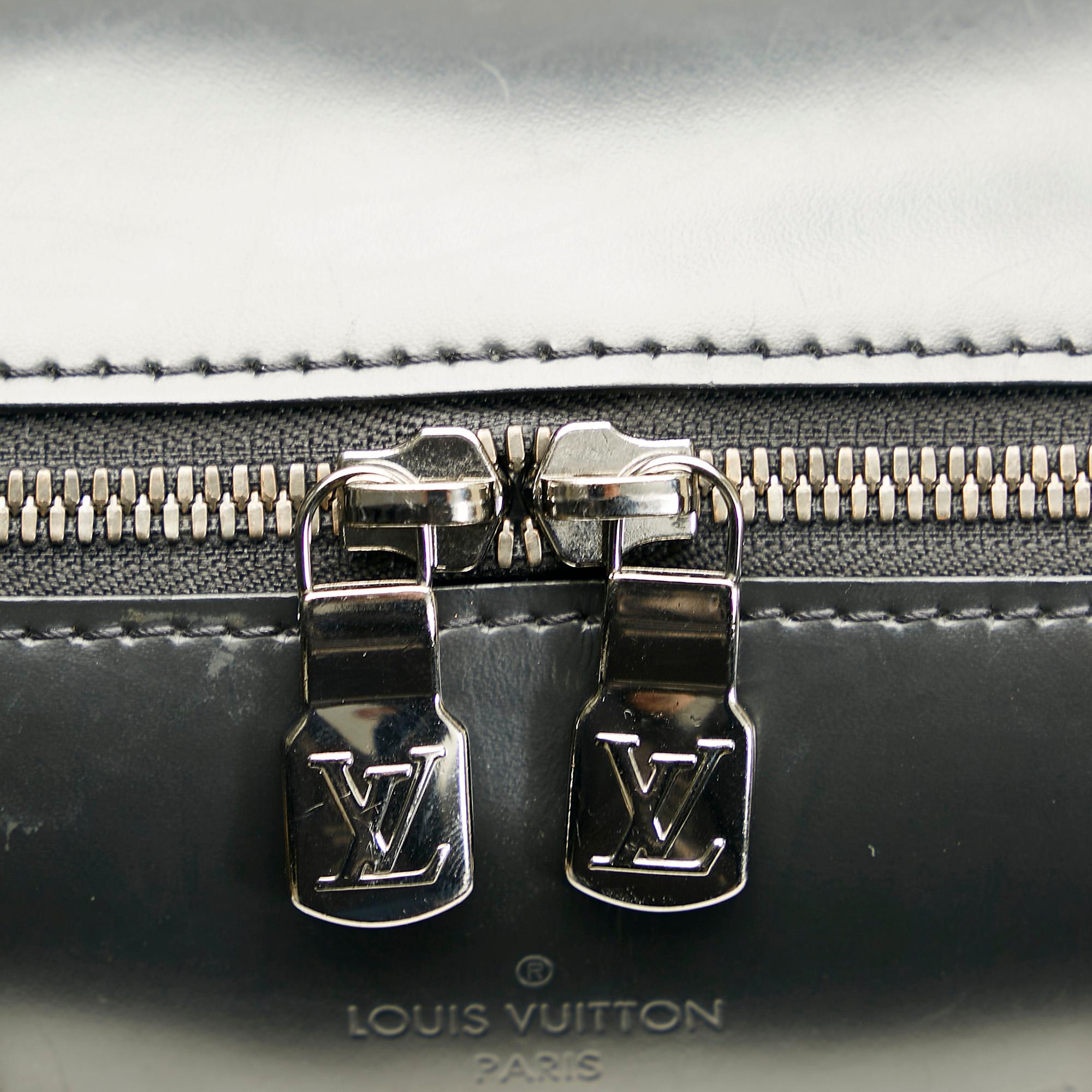 Louis Vuitton Monogram Eclipse Explorer (SHG-37978)