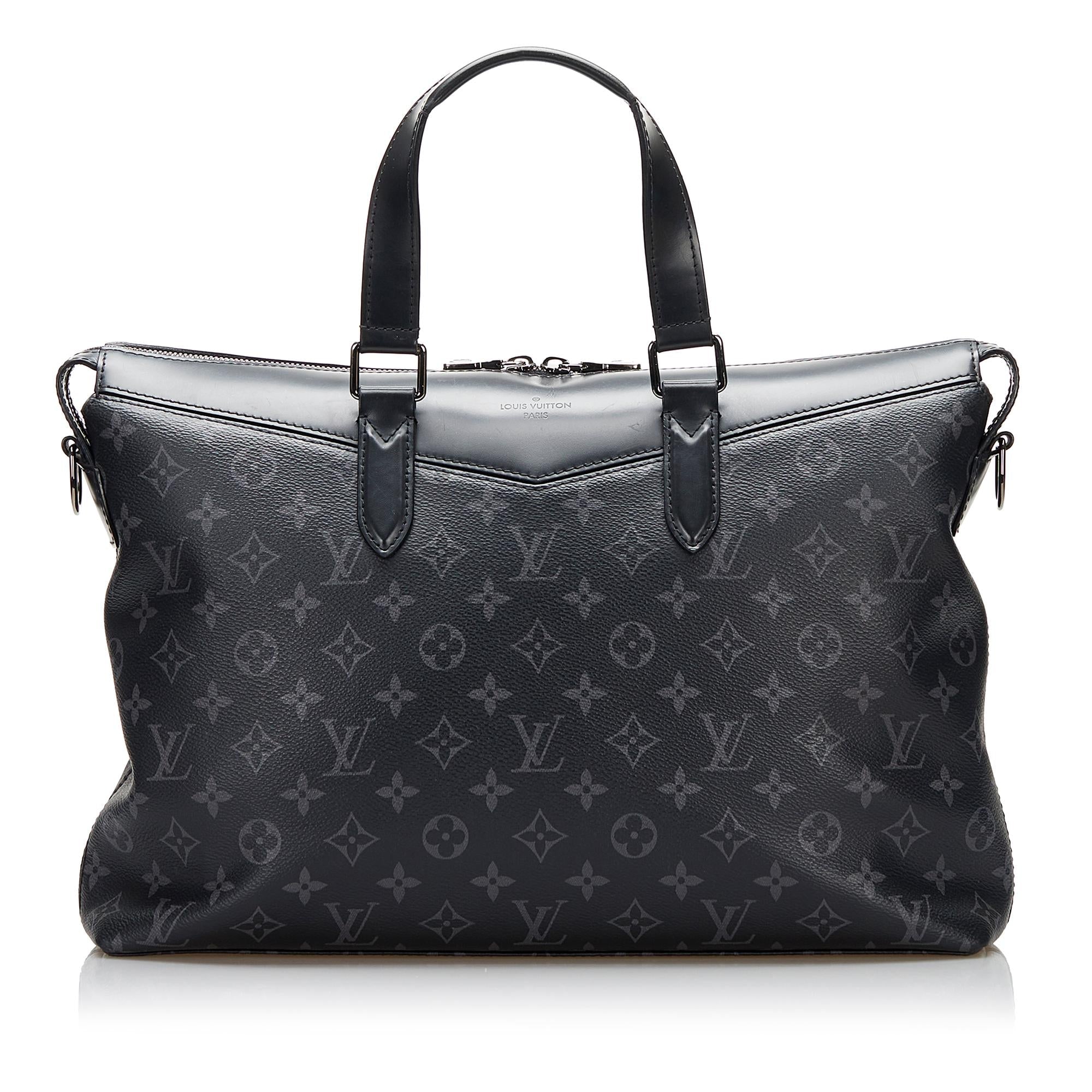Louis Vuitton Monogram Eclipse Explorer (SHG-37978)