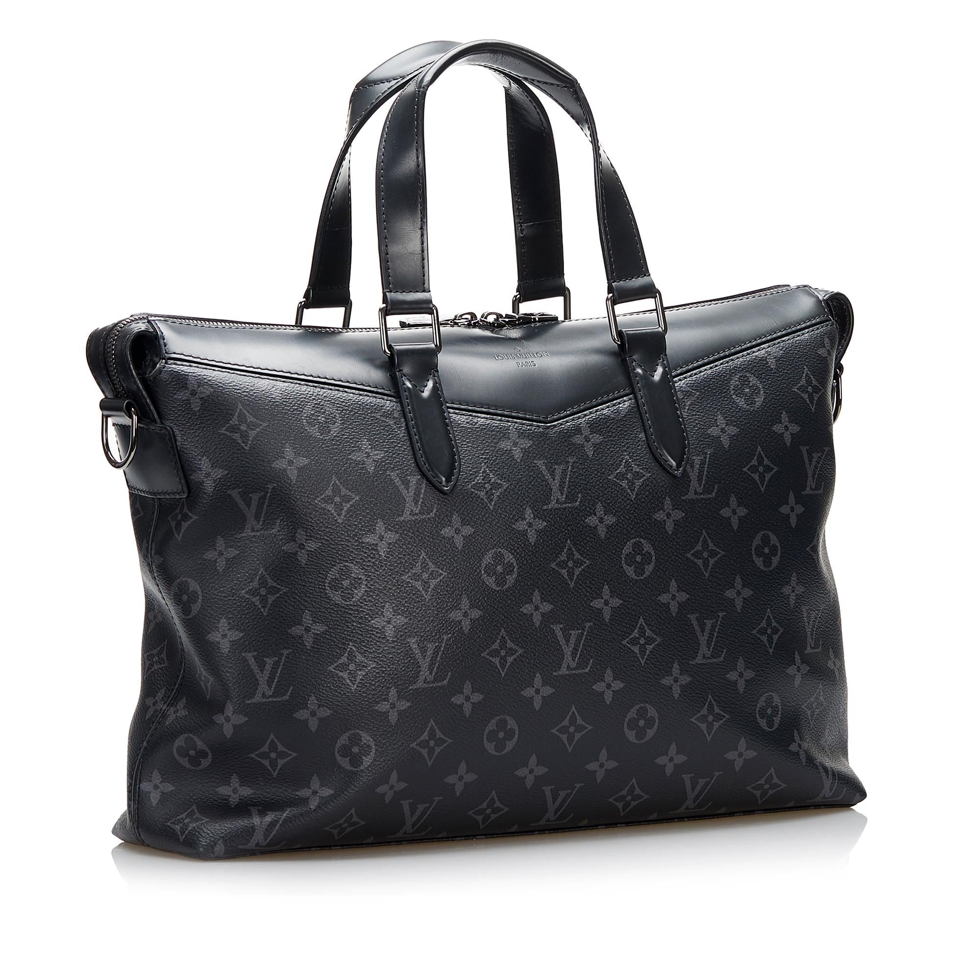 Louis Vuitton Monogram Eclipse Explorer (SHG-37978)
