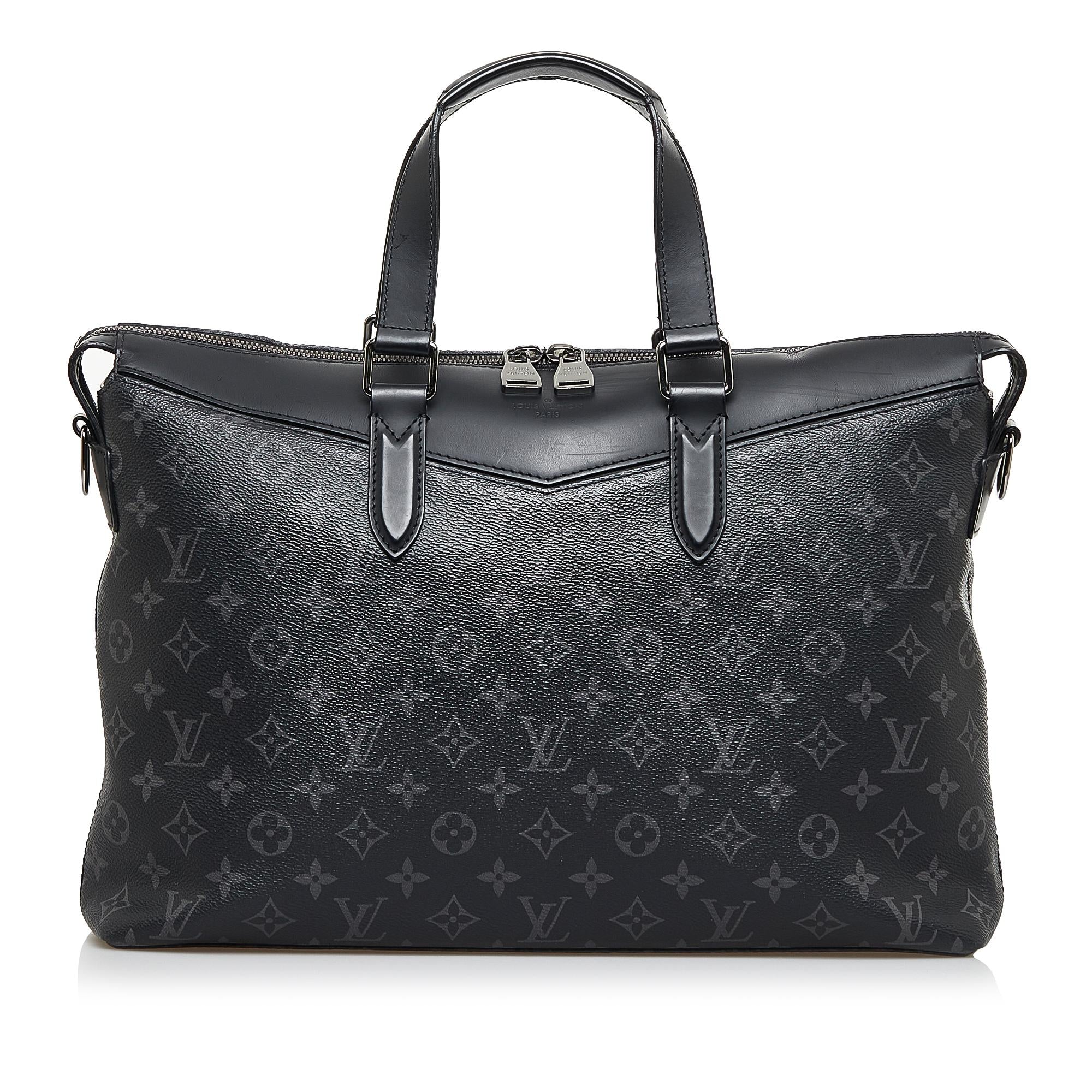 Louis Vuitton Monogram Eclipse Explorer (SHG-5bcl1T)