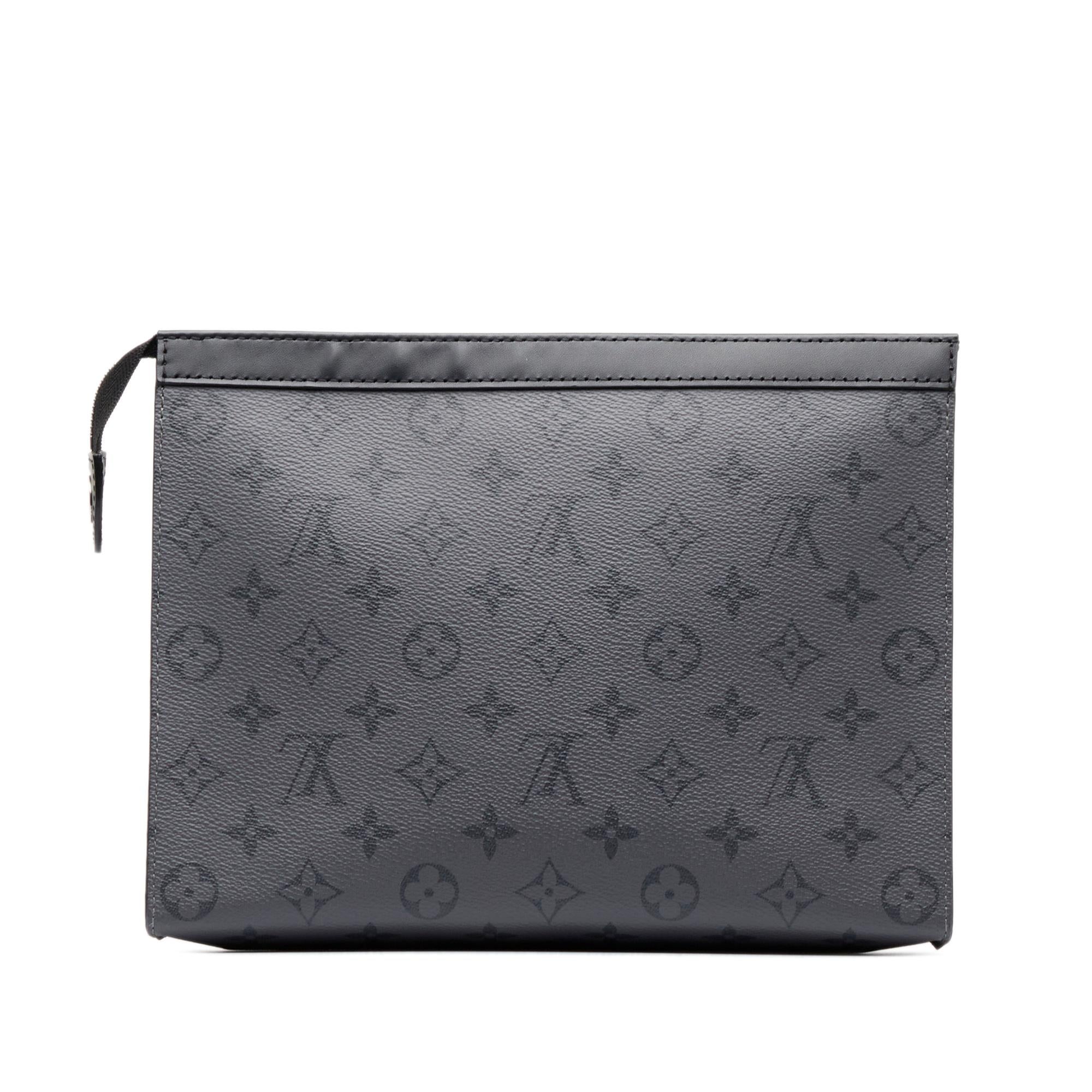 Louis Vuitton Monogram Eclipse Pochette Voyage MM (SHG-w7cjZA)