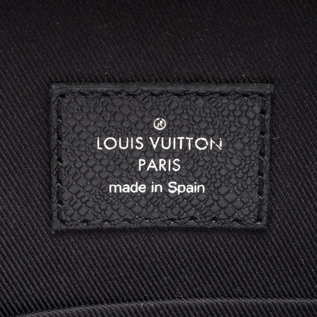 Louis Vuitton Monogram Eclipse Taiga Leather Taigarama Outdoor Sling Bag (SHF-23939)