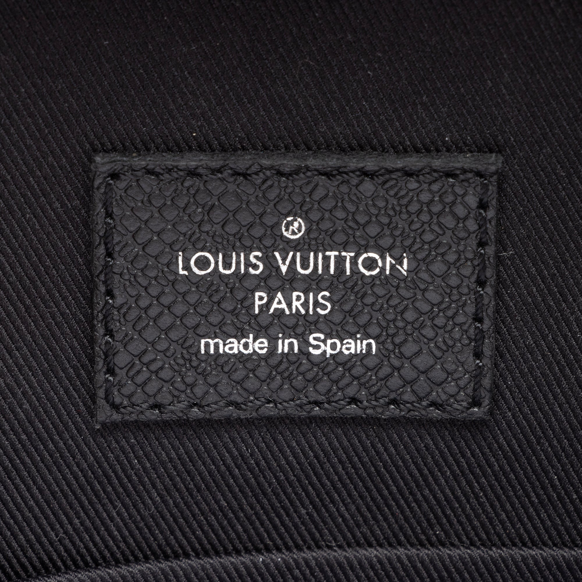 Louis Vuitton Monogram Eclipse Taiga Leather Taigarama Outdoor Sling Bag (SHF-23939)