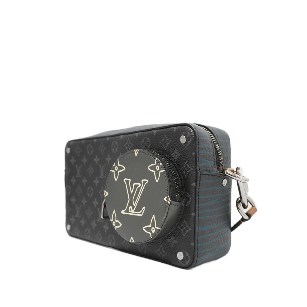 Louis Vuitton Monogram Eclipse Volga on Strap (SHG-nbZGeD)