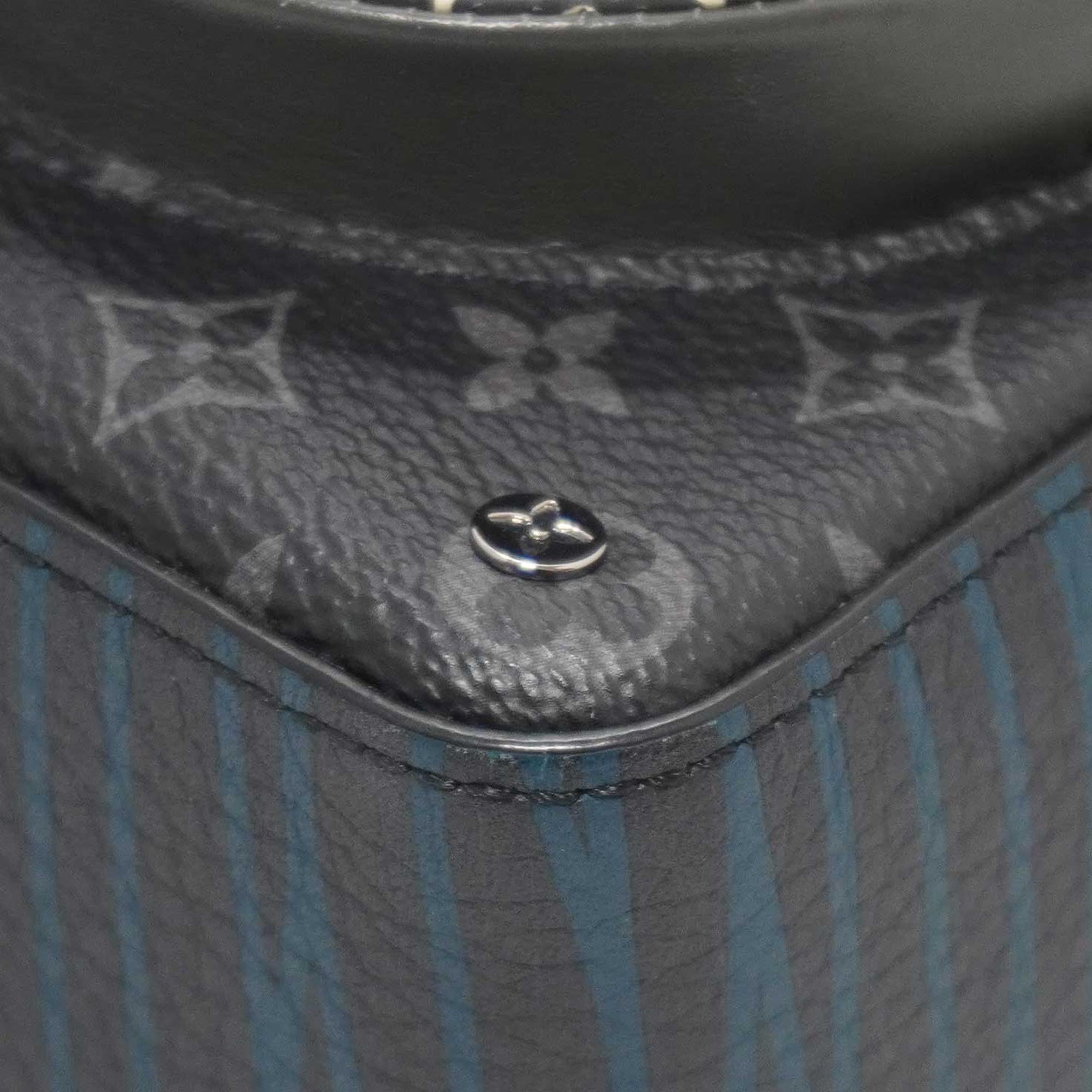 Louis Vuitton Monogram Eclipse Volga on Strap (SHG-nbZGeD)