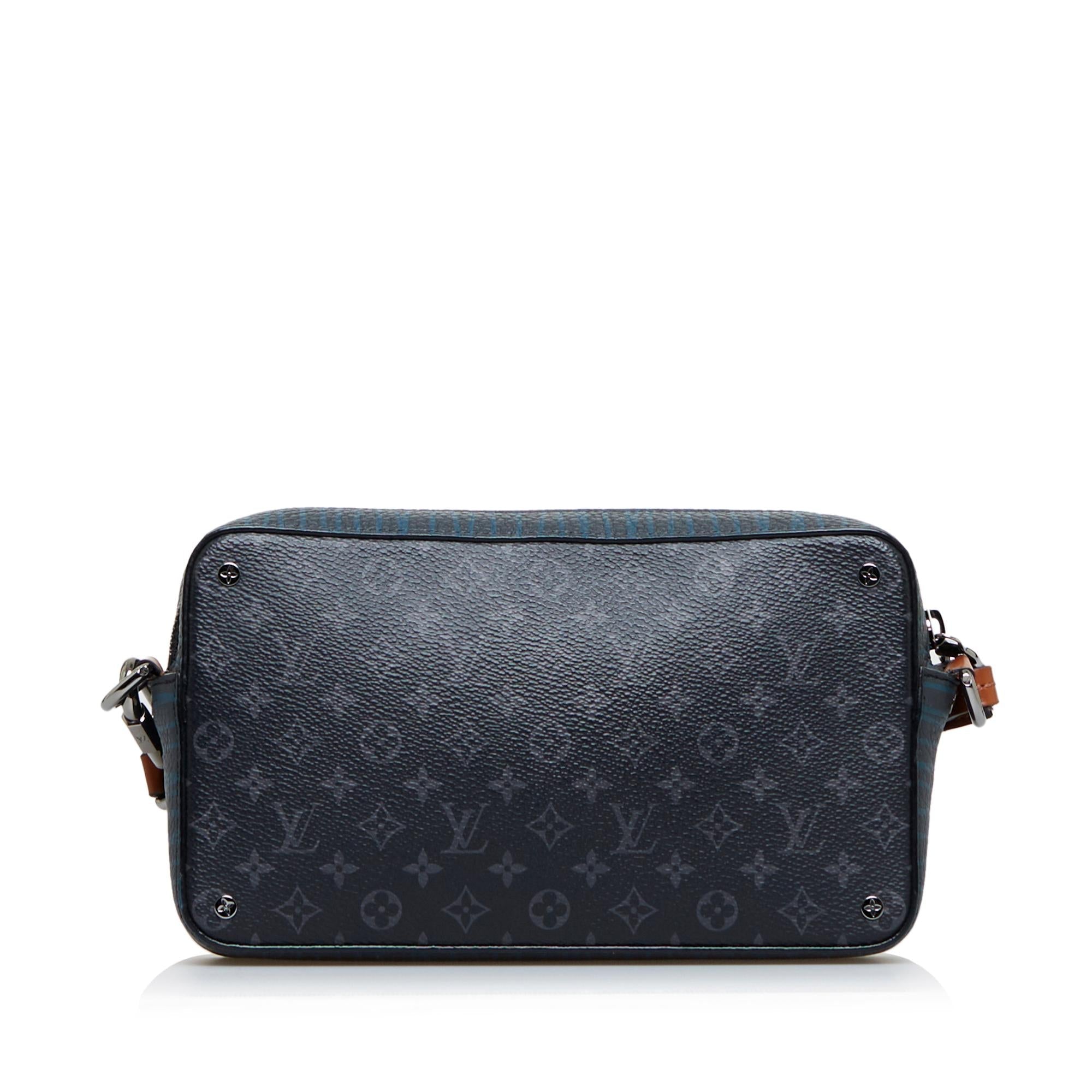 Louis Vuitton Monogram Eclipse Volga (SHG-kDsuOT)