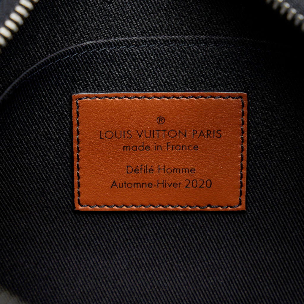 Louis Vuitton Monogram Eclipse Volga (SHG-kDsuOT)