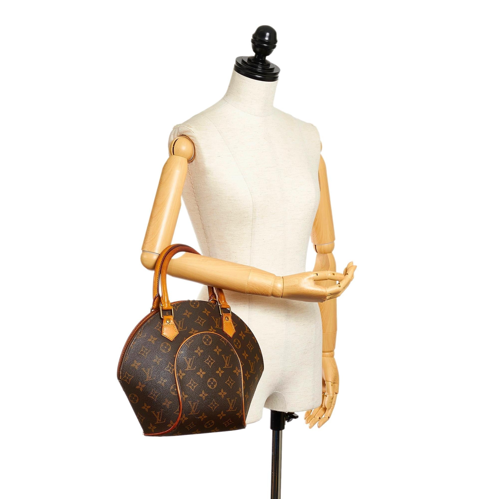 Louis Vuitton Monogram Ellipse PM (SHG-32256)